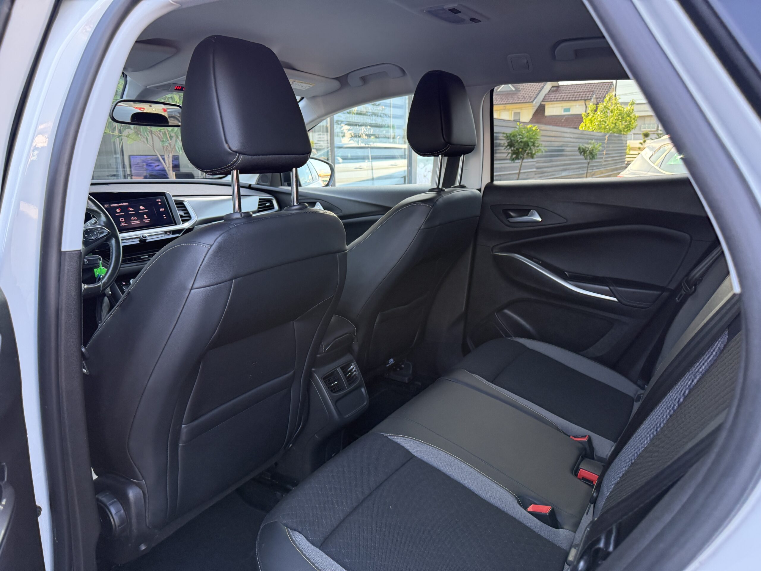 
								Opel Grandland X full									