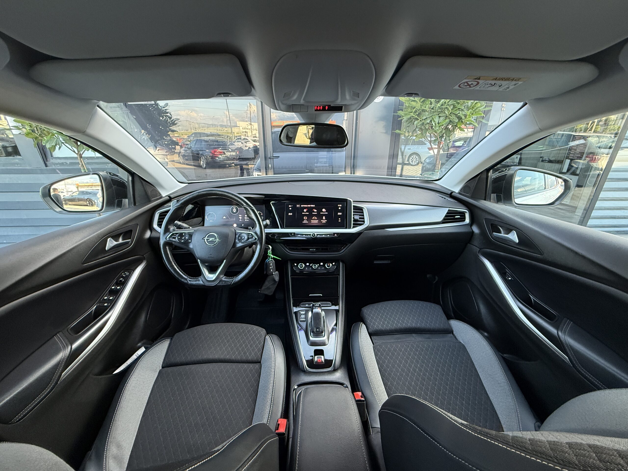 
								Opel Grandland X full									