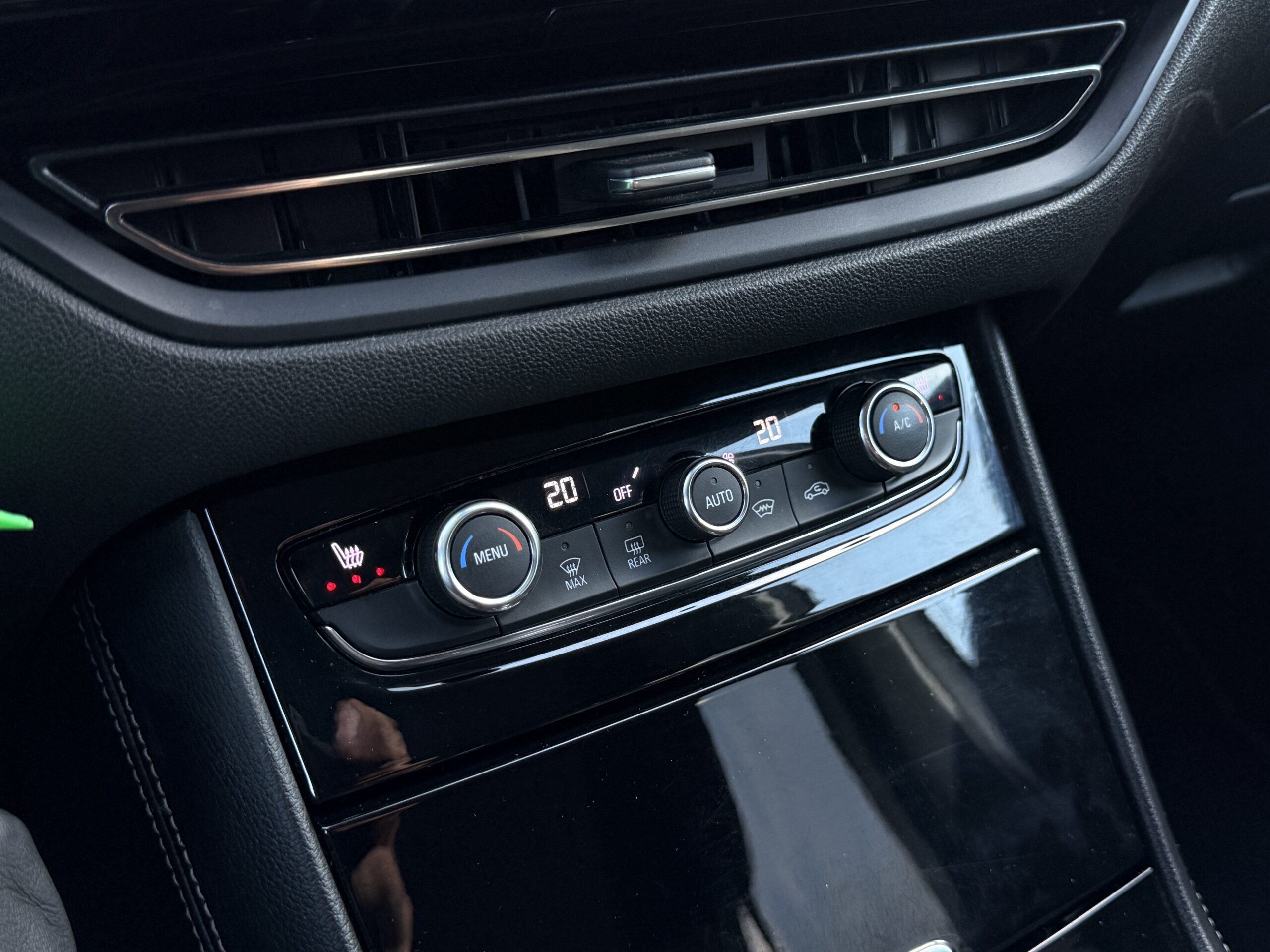 
								Opel Grandland X full									