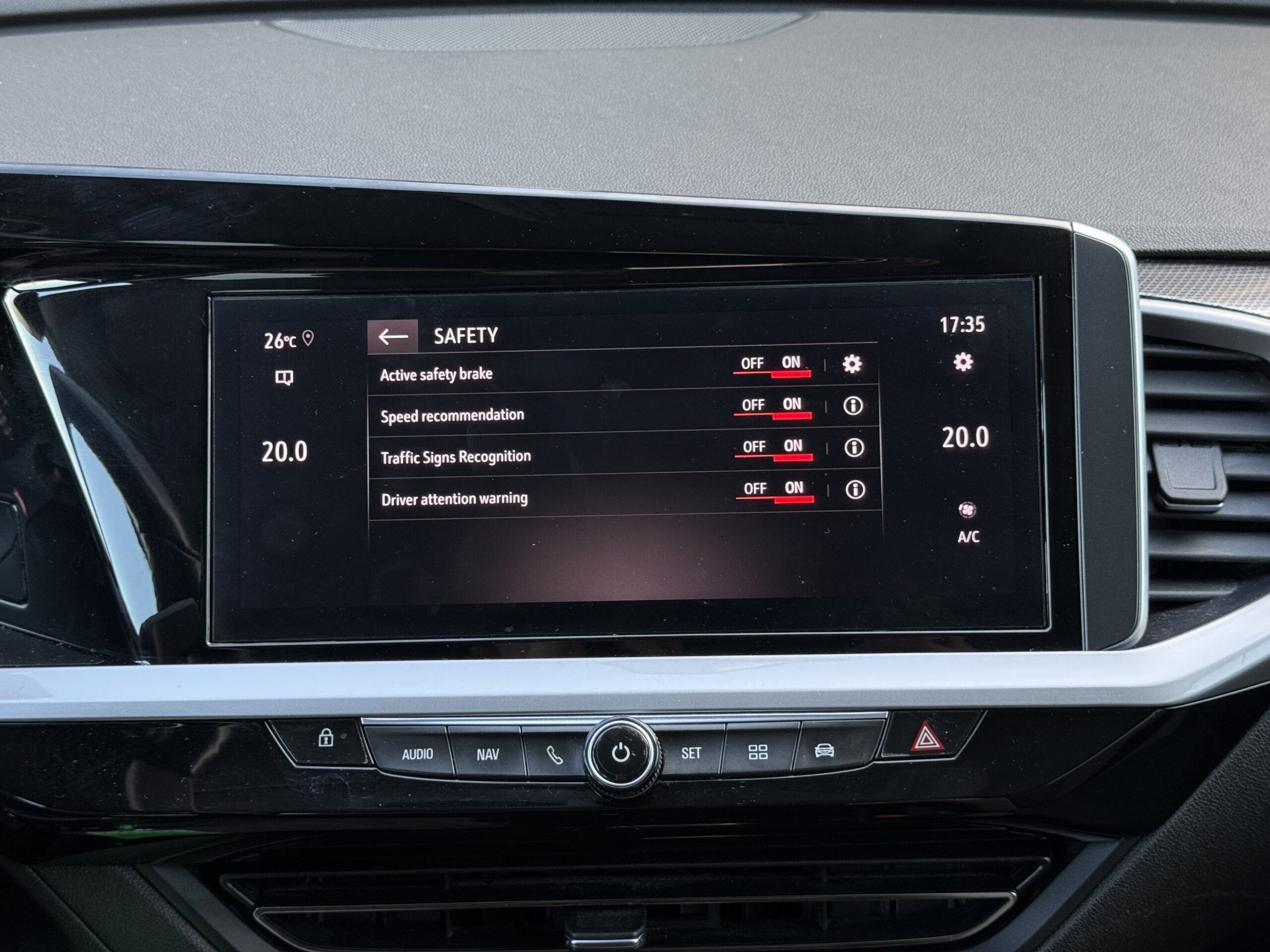 
								Opel Grandland X full									