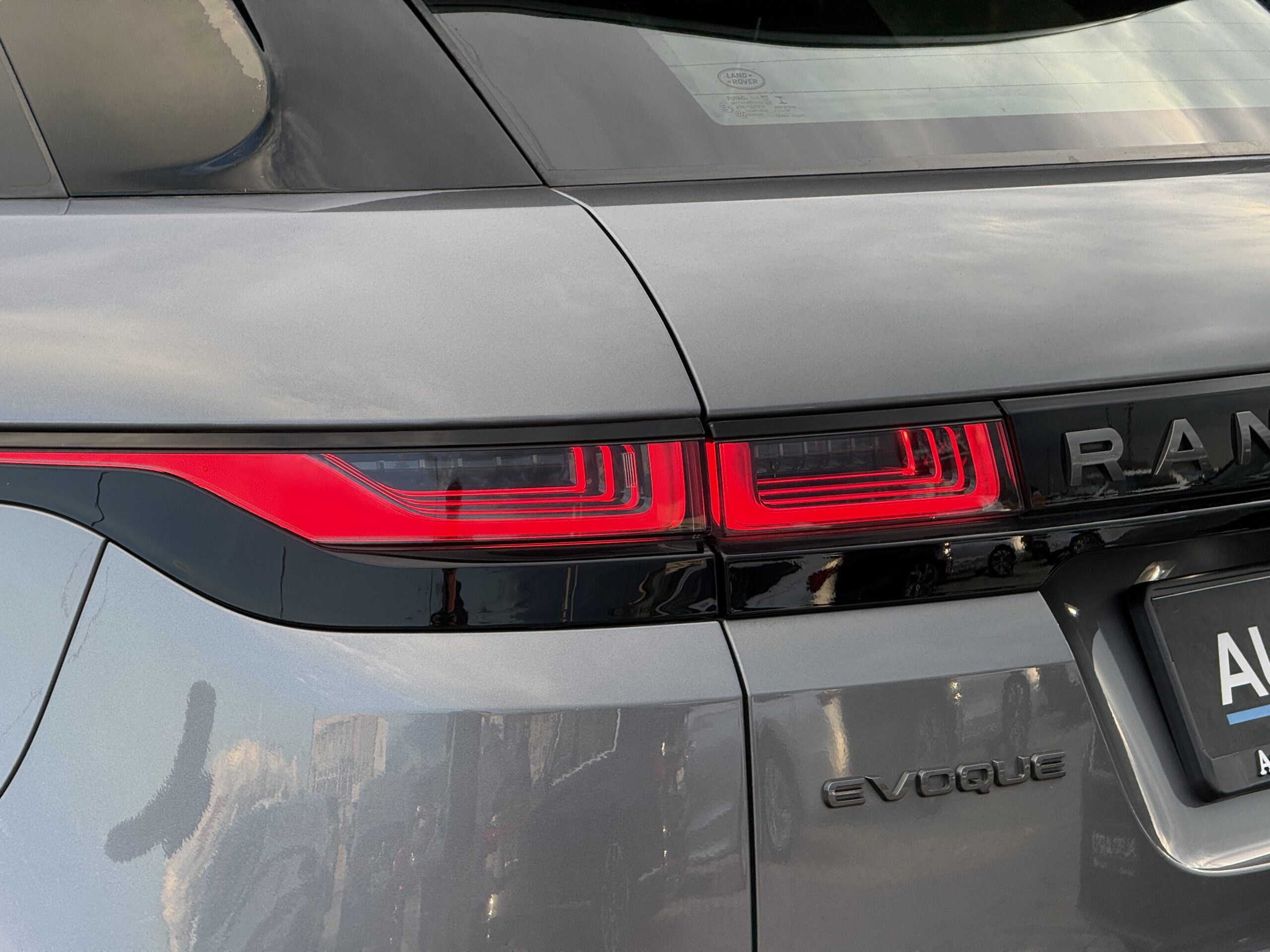 
								Range Rover Evoque full									