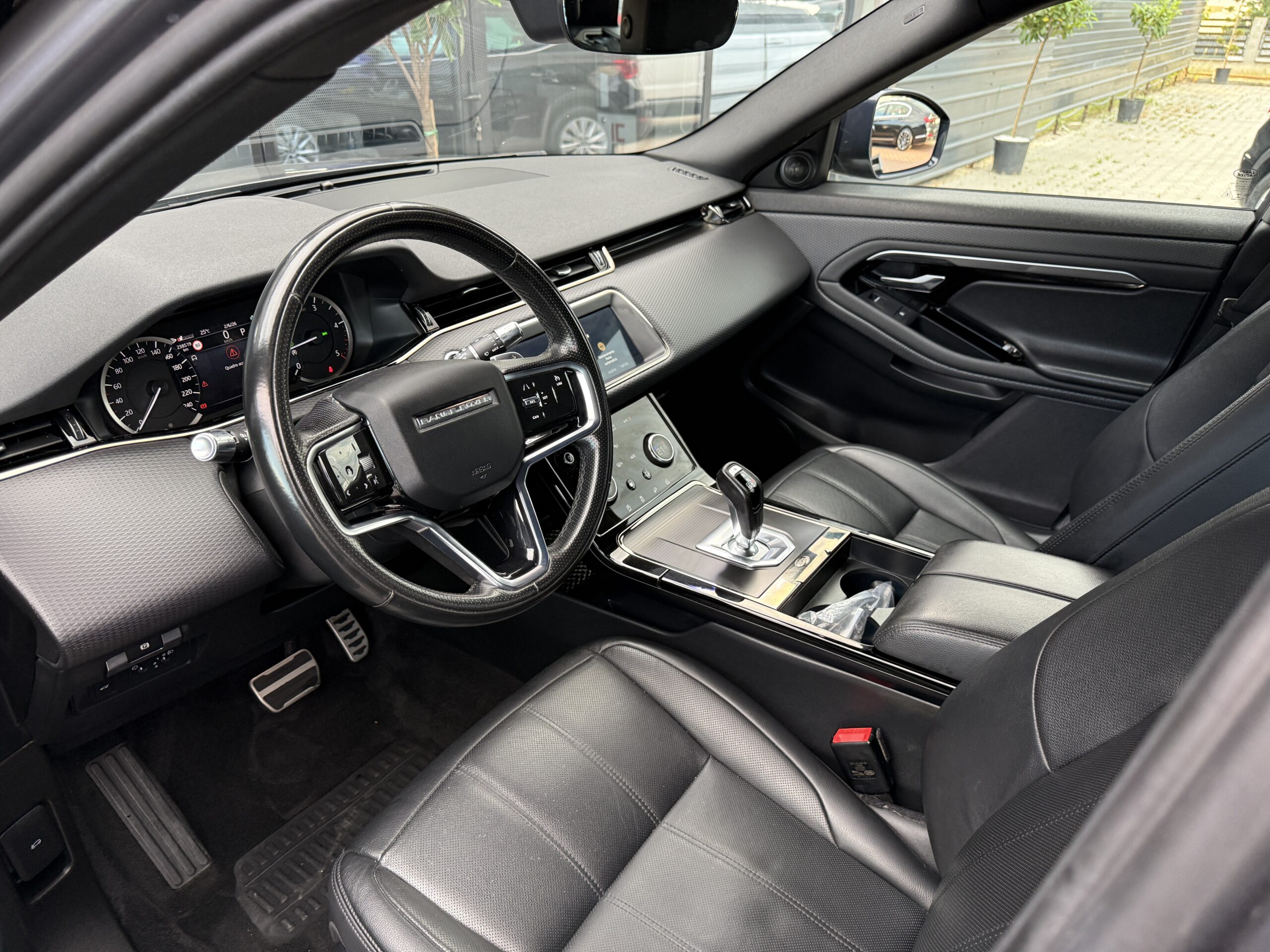 
								Range Rover Evoque full									