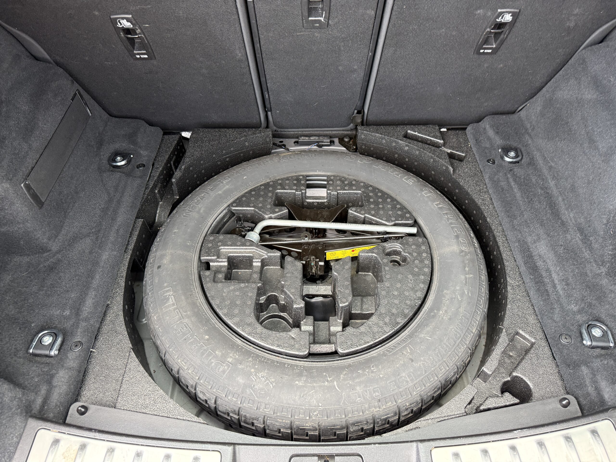 
								Range Rover Evoque full									