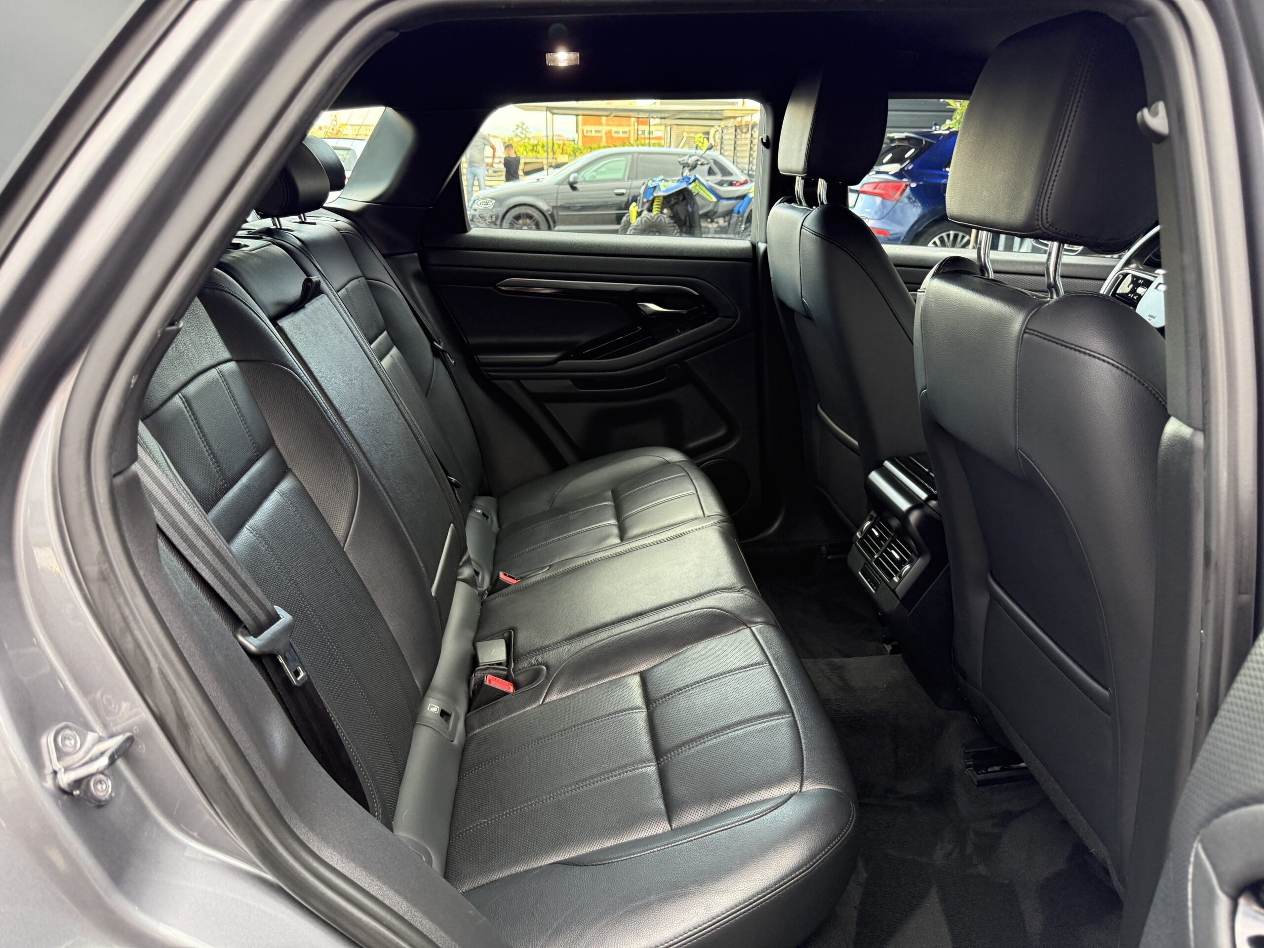 
								Range Rover Evoque full									