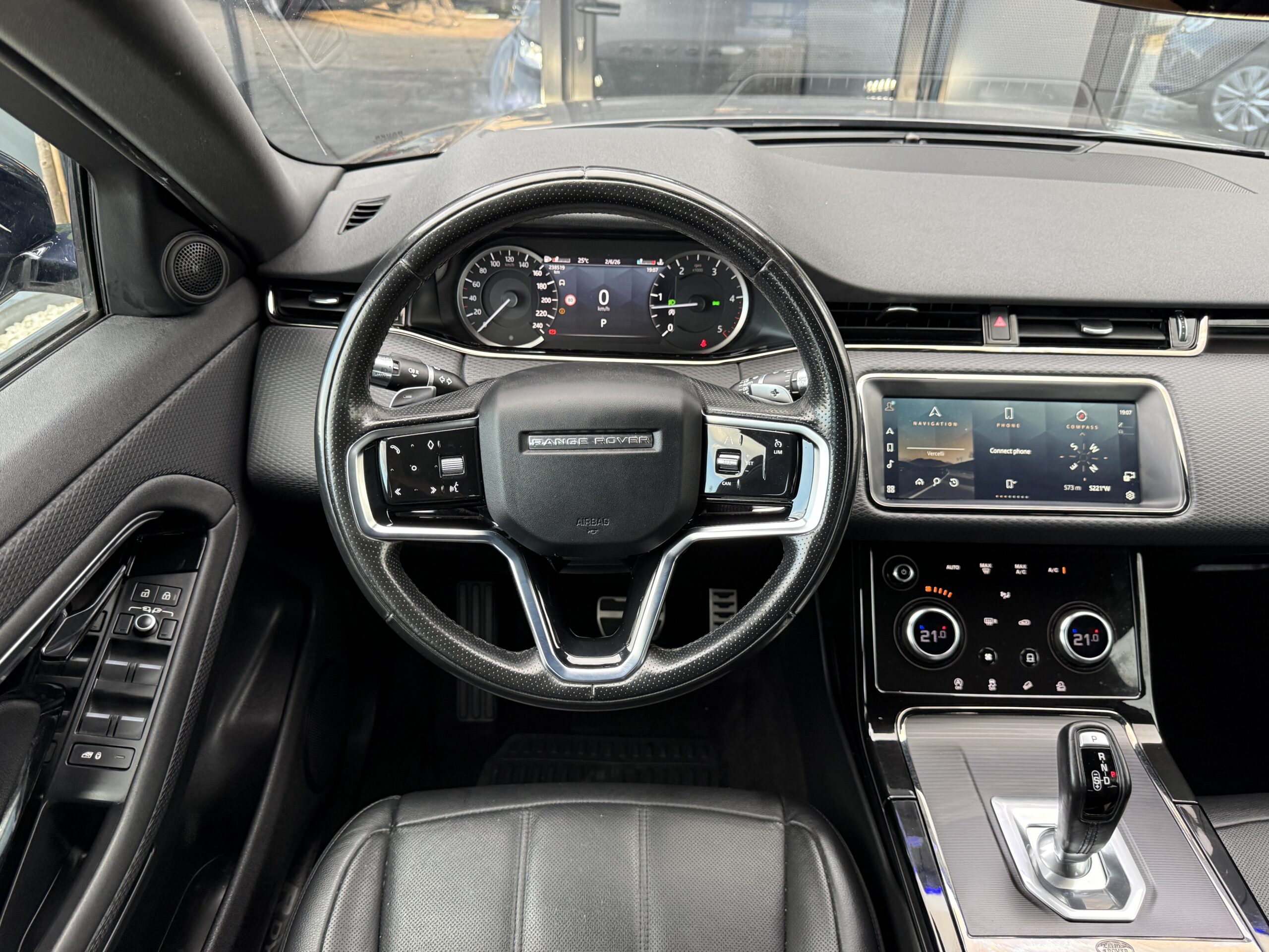 
								Range Rover Evoque full									