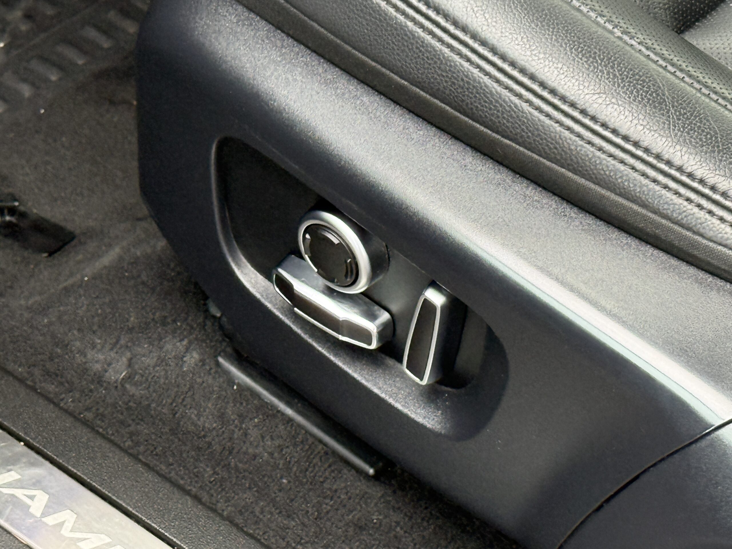 
								Range Rover Evoque full									