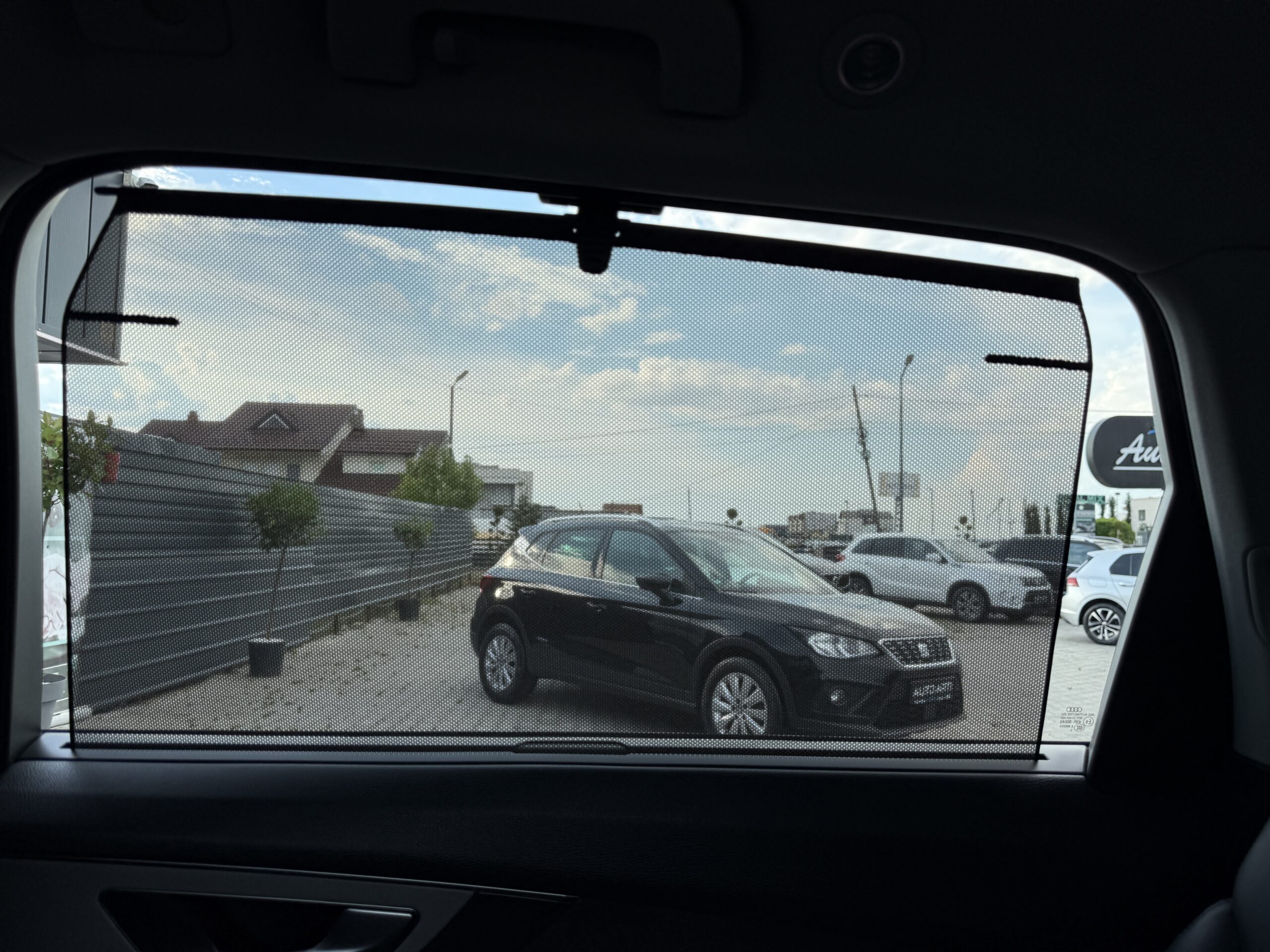 
								Audi Q7 full									