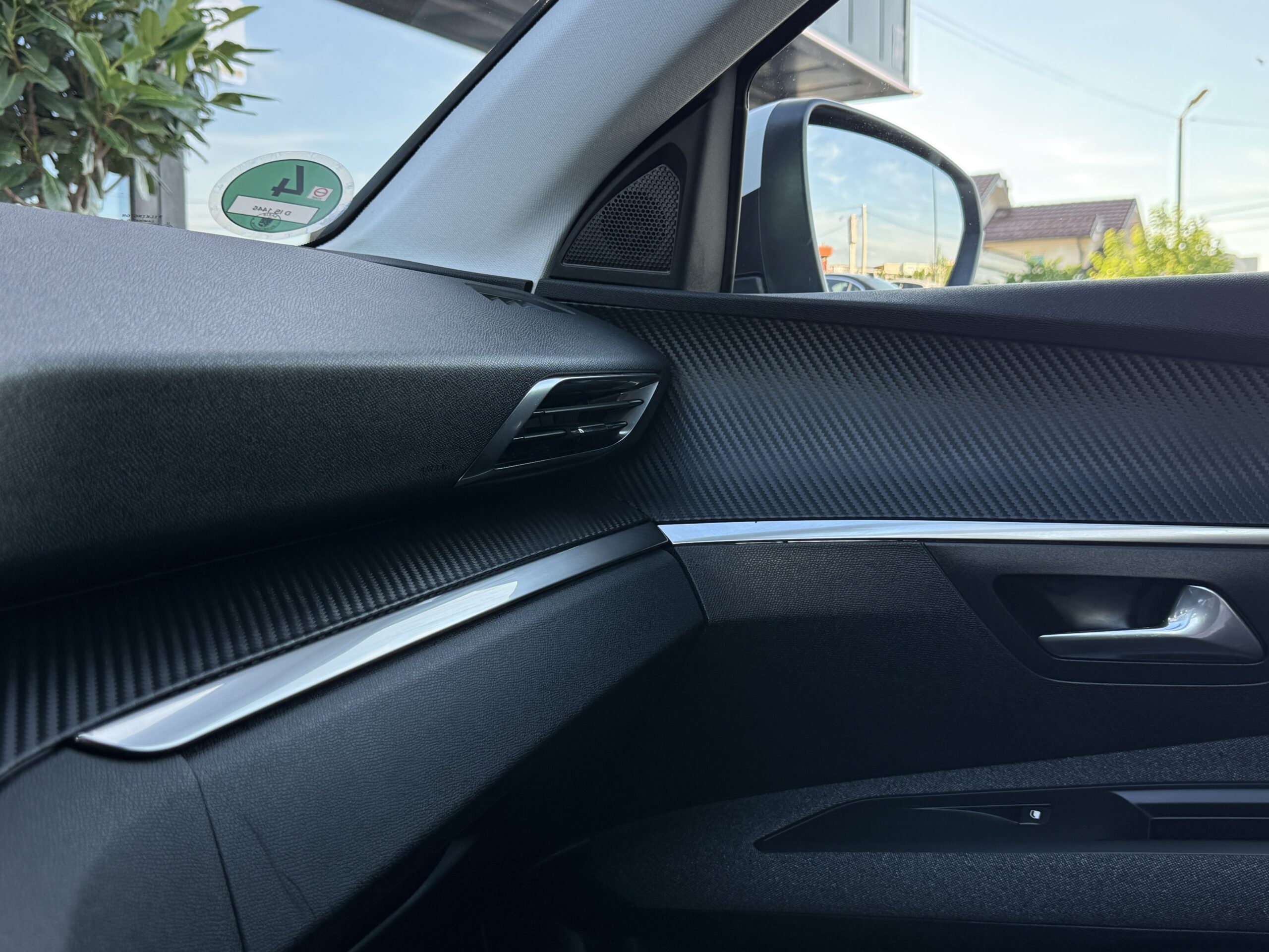 
								Peugeot 3008 full									