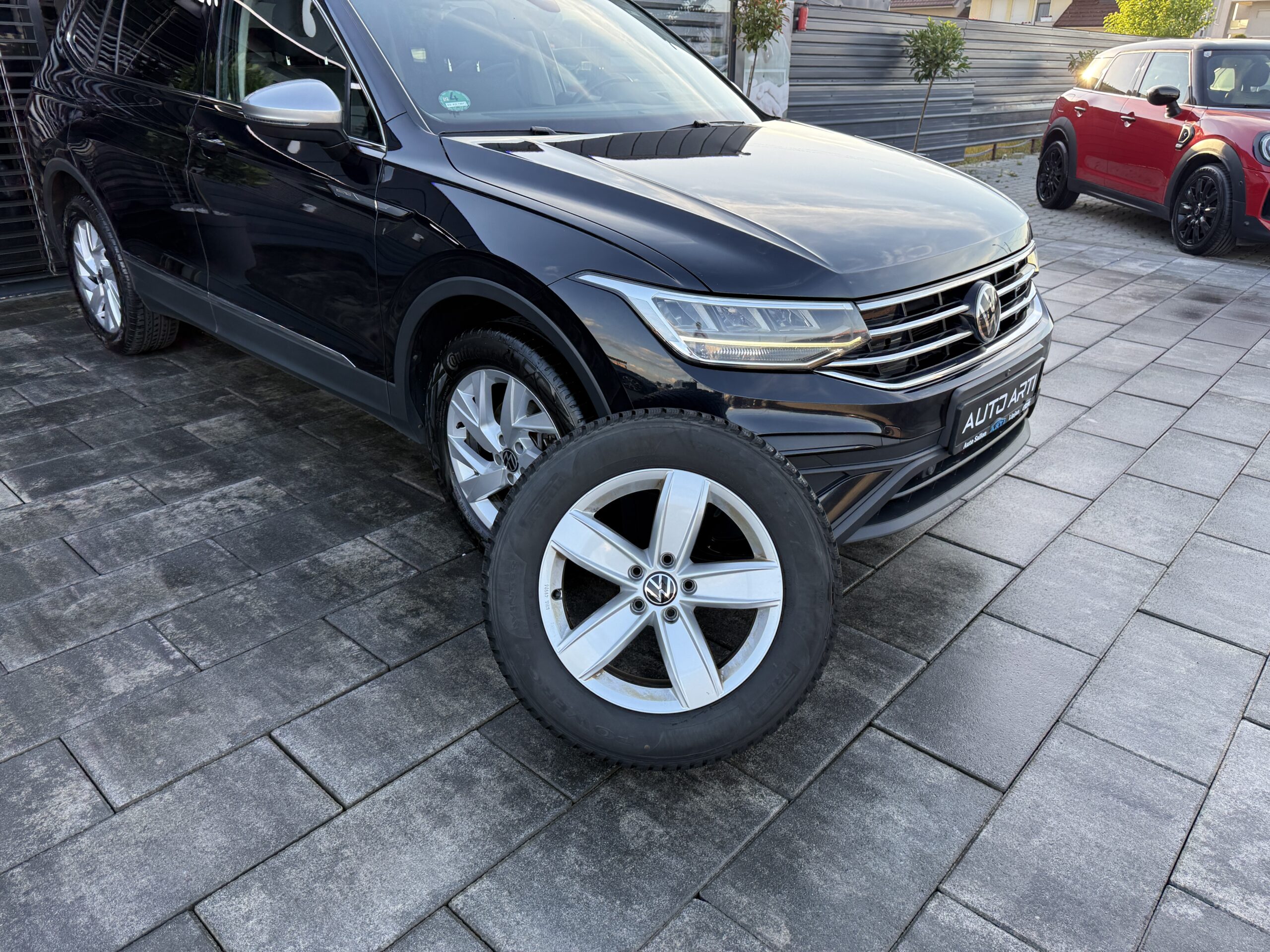 
								Tiguan Allspace 2.0tdi full									