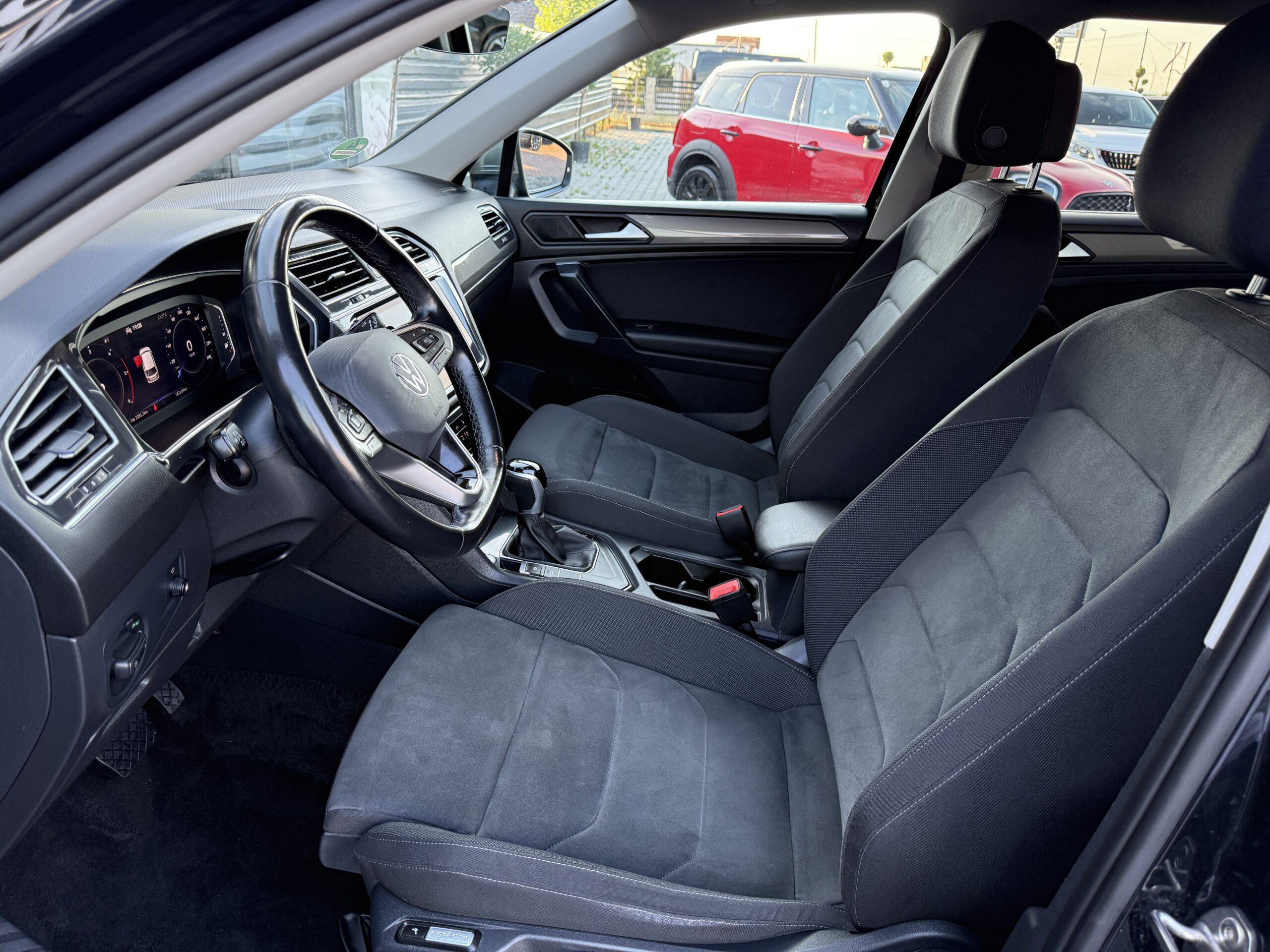 
								Tiguan Allspace 2.0tdi full									