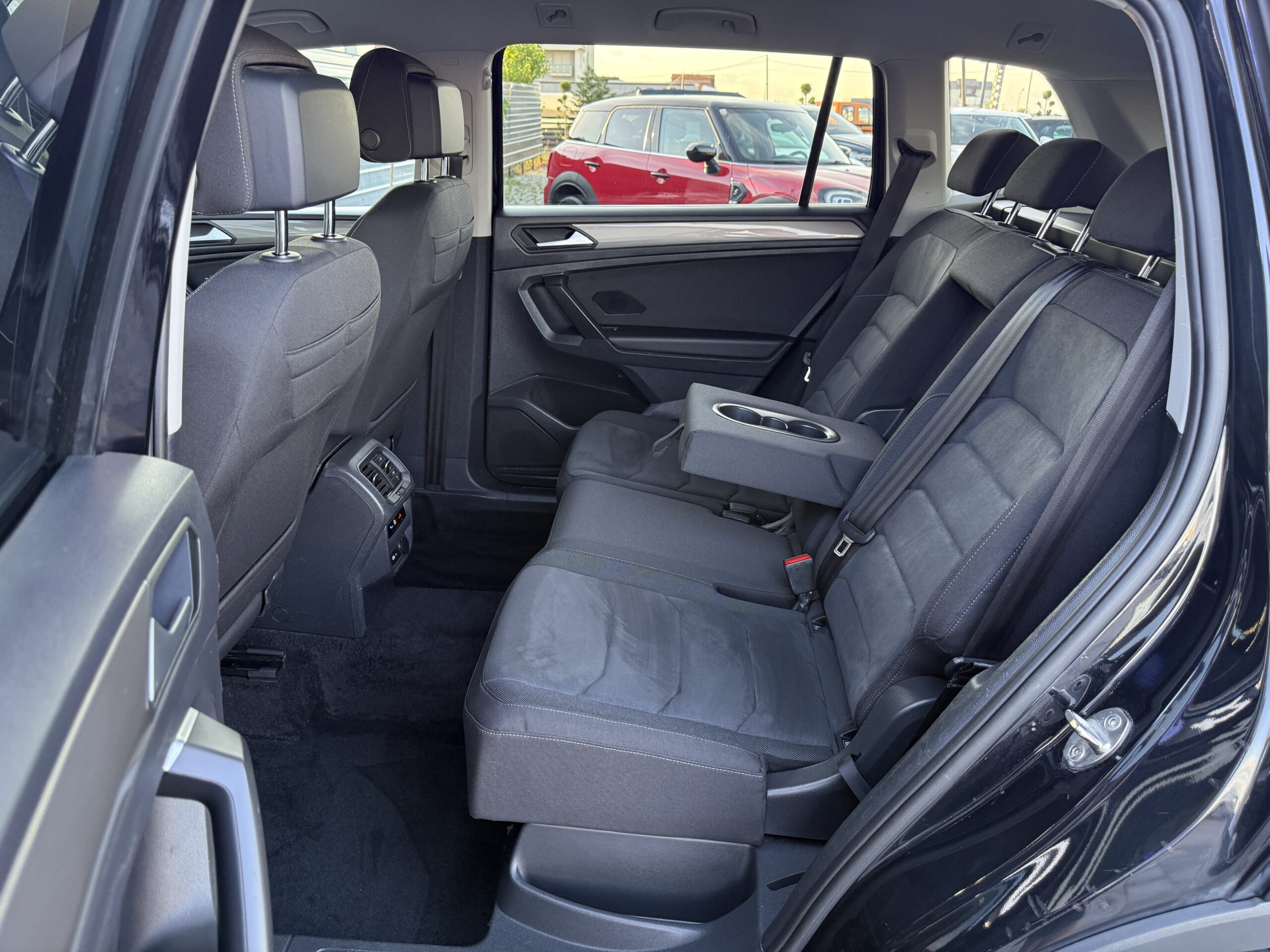 
								Tiguan Allspace 2.0tdi full									