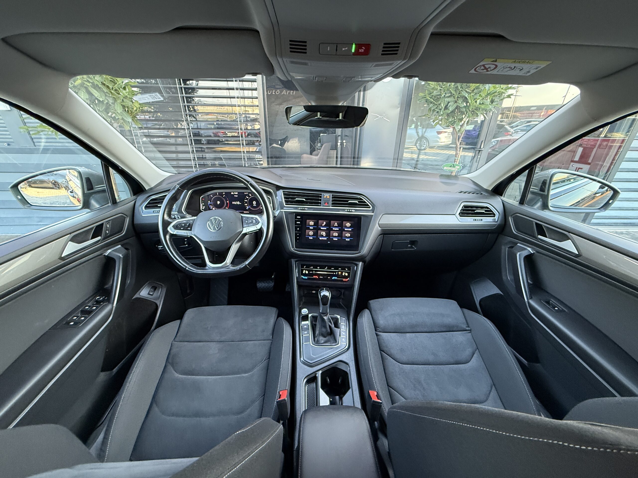 
								Tiguan Allspace 2.0tdi full									