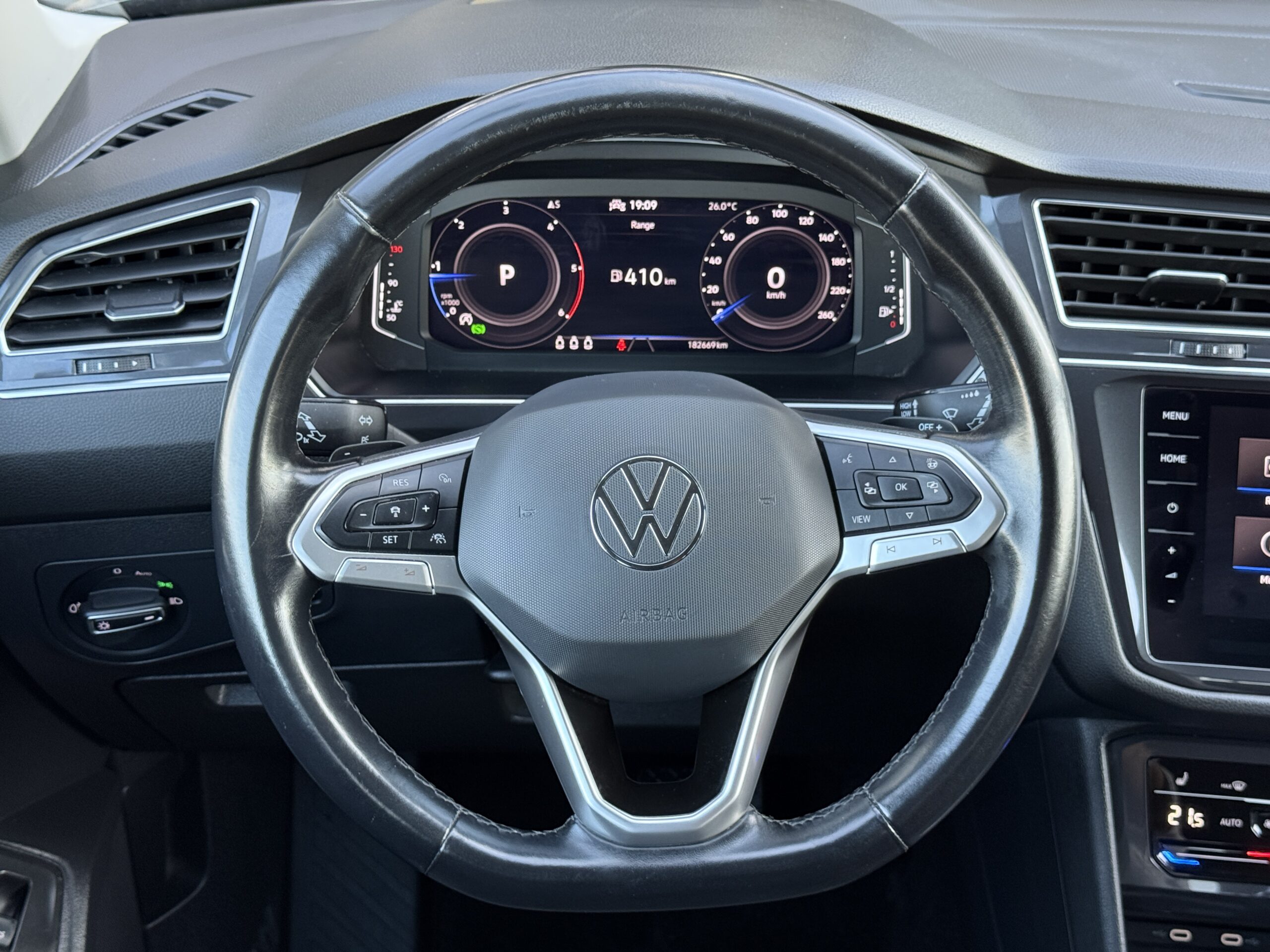 
								Tiguan Allspace 2.0tdi full									