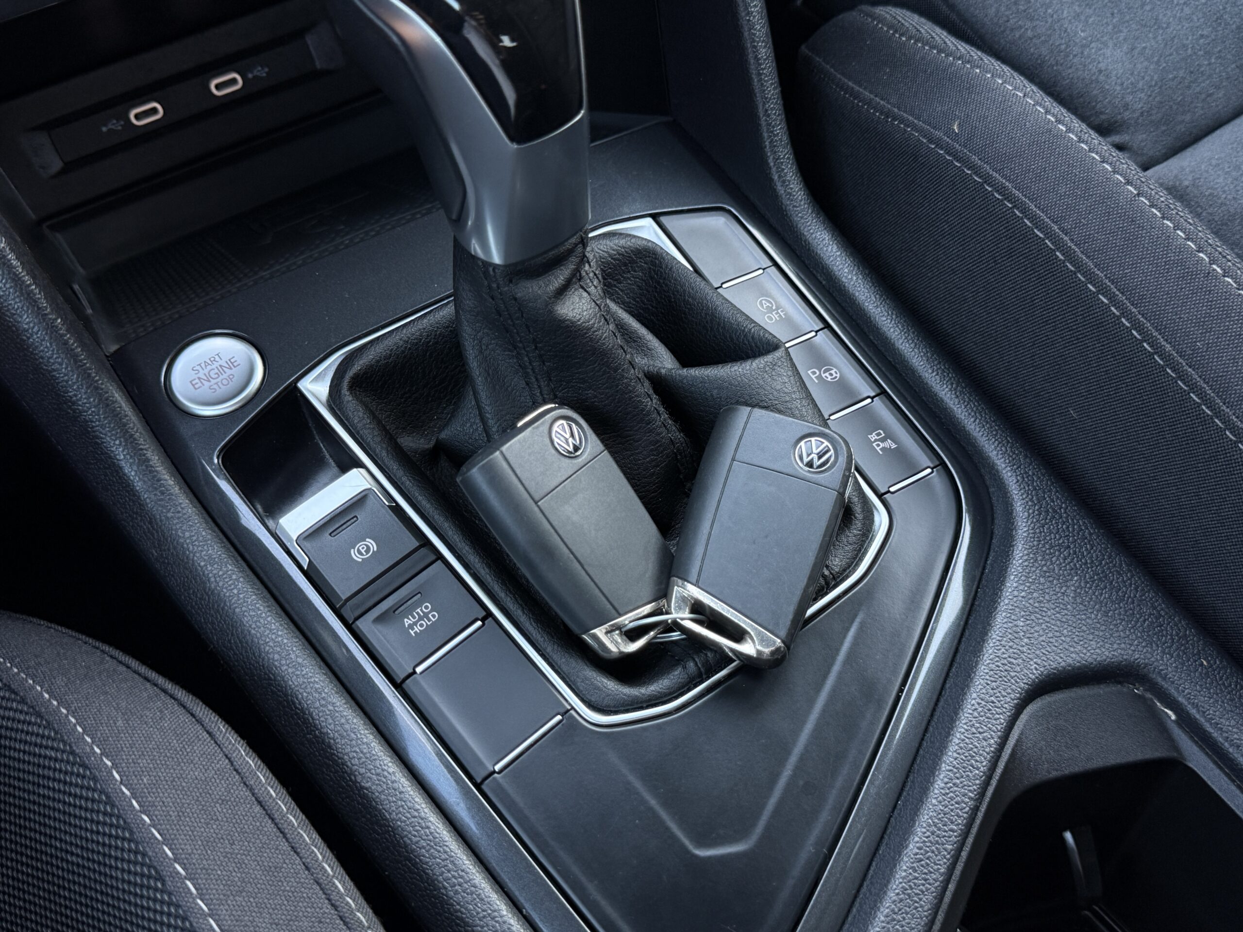 
								Tiguan Allspace 2.0tdi full									