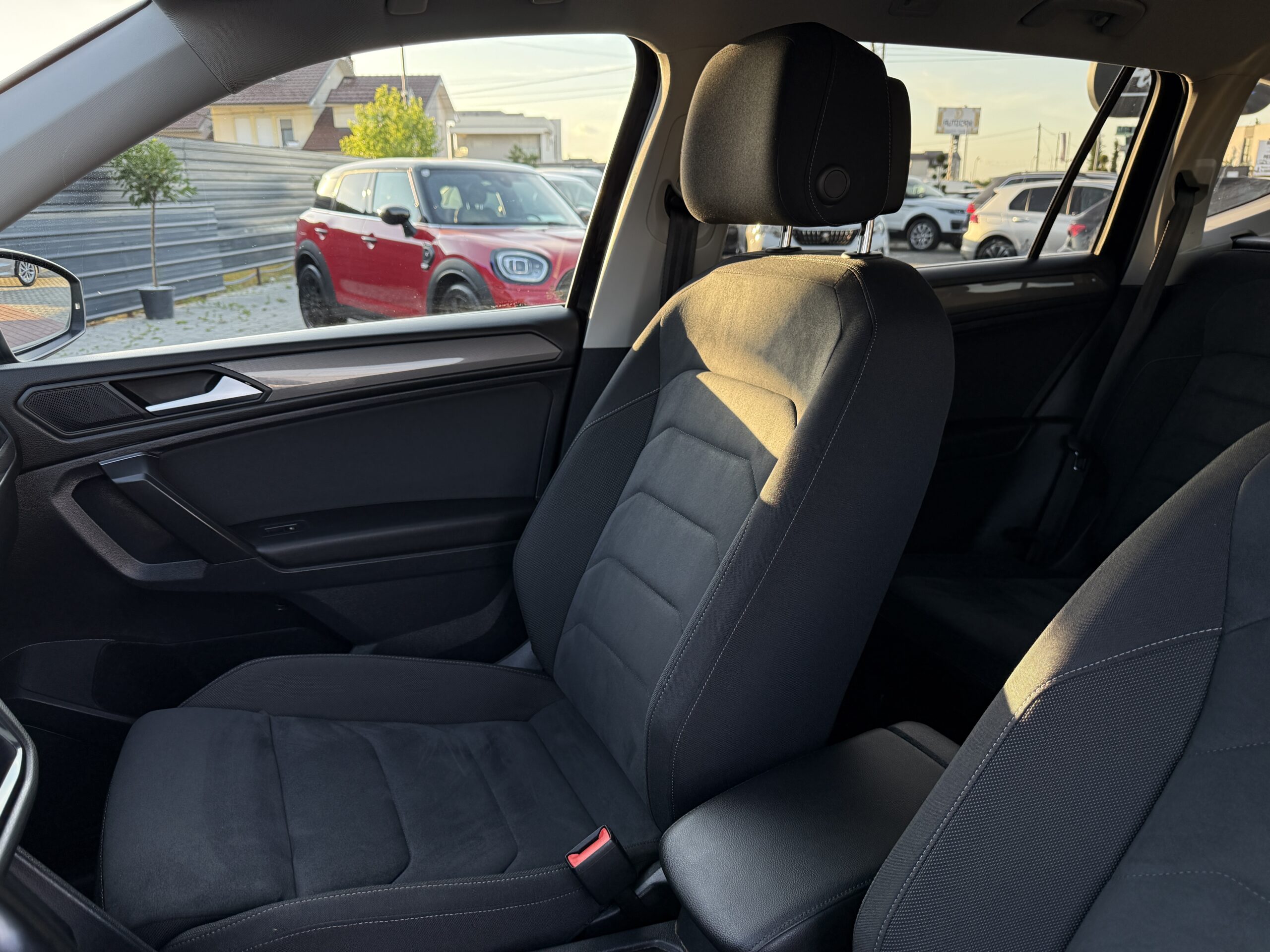 
								Tiguan Allspace 2.0tdi full									