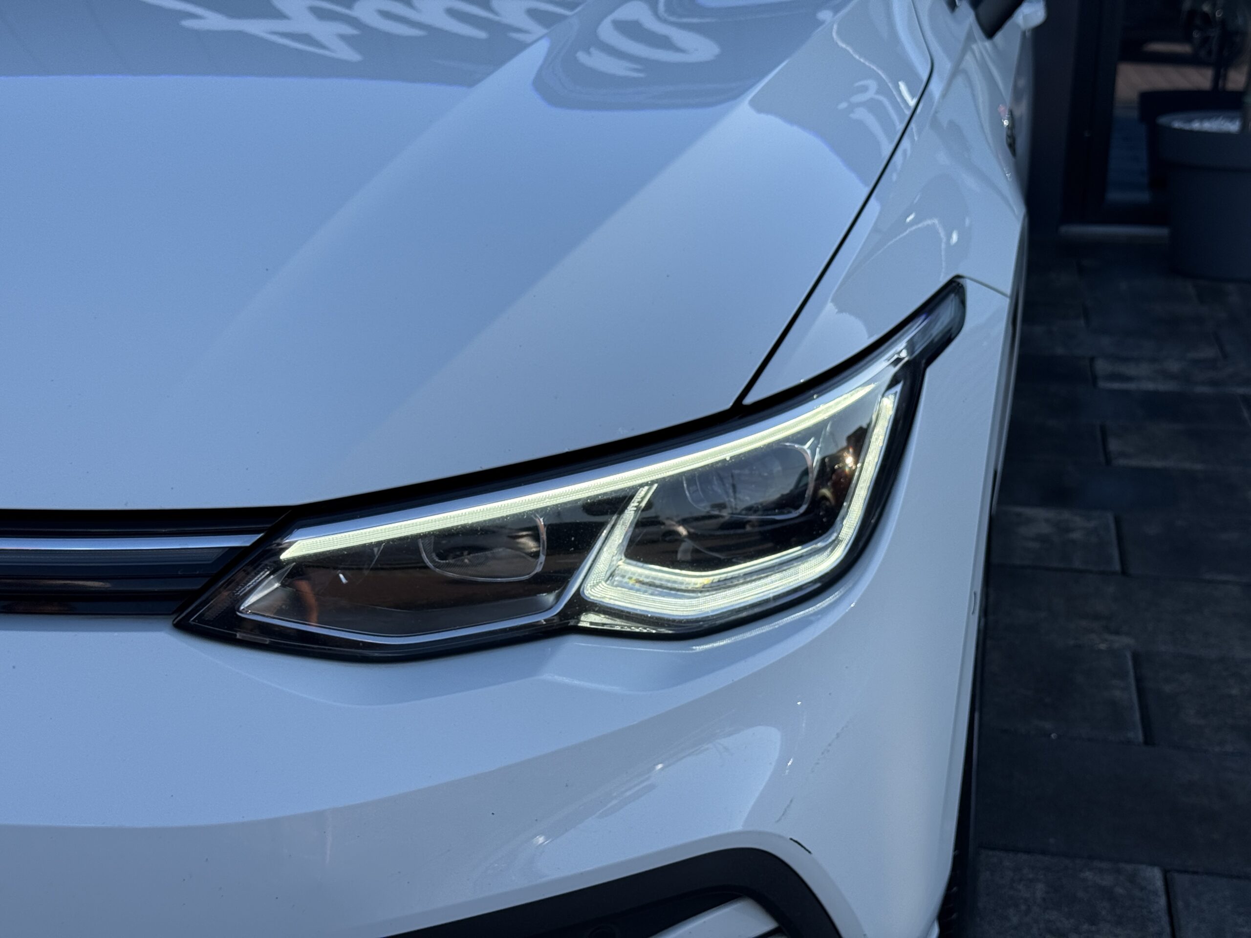 
								VW Golf 8 2.0tdi full									