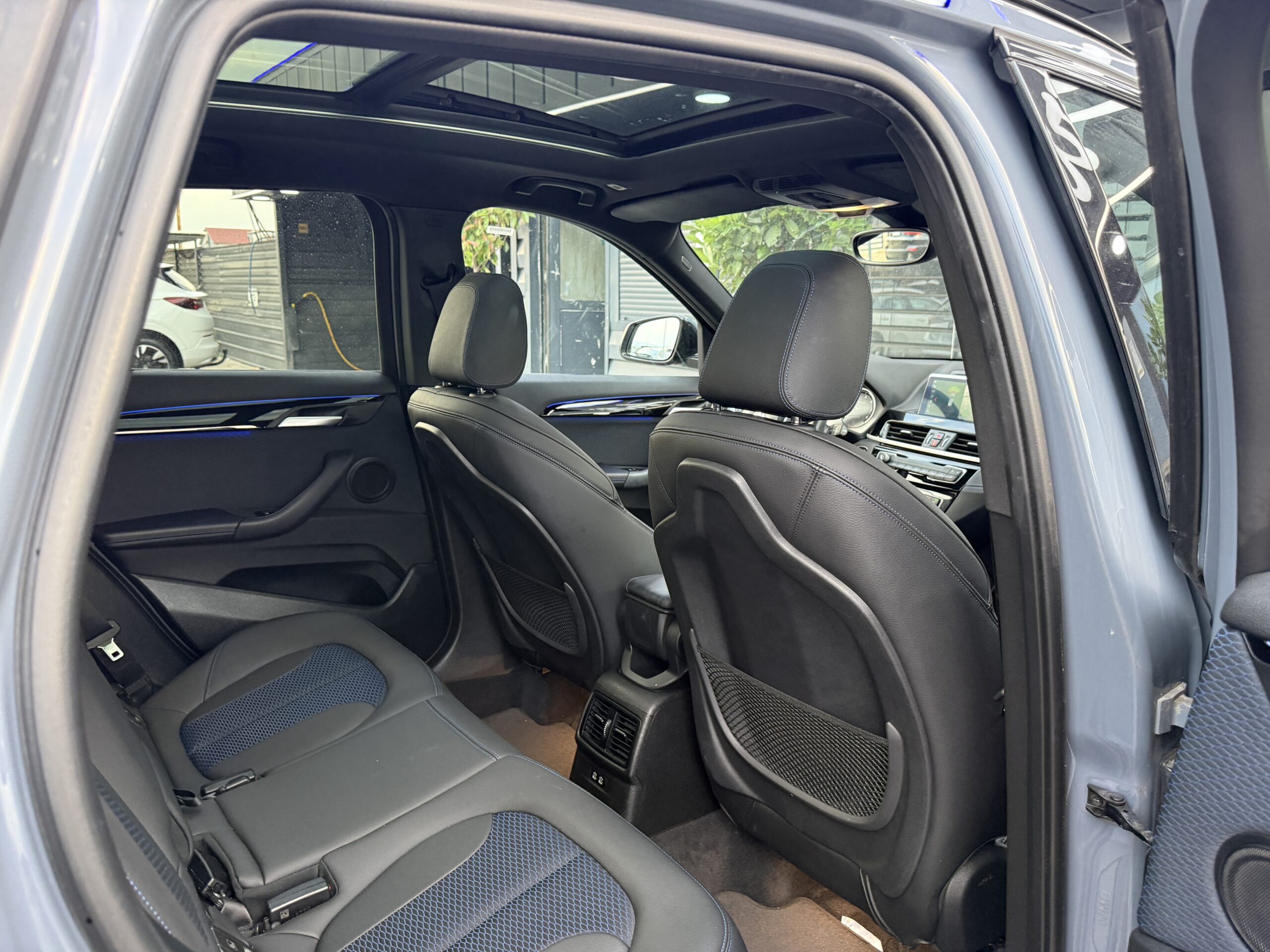 
								BMW X1 25d full									