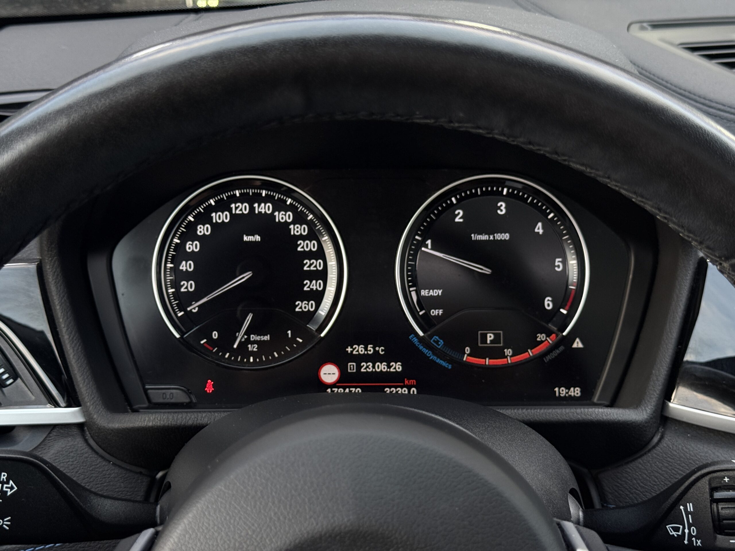 
								BMW X1 25d full									