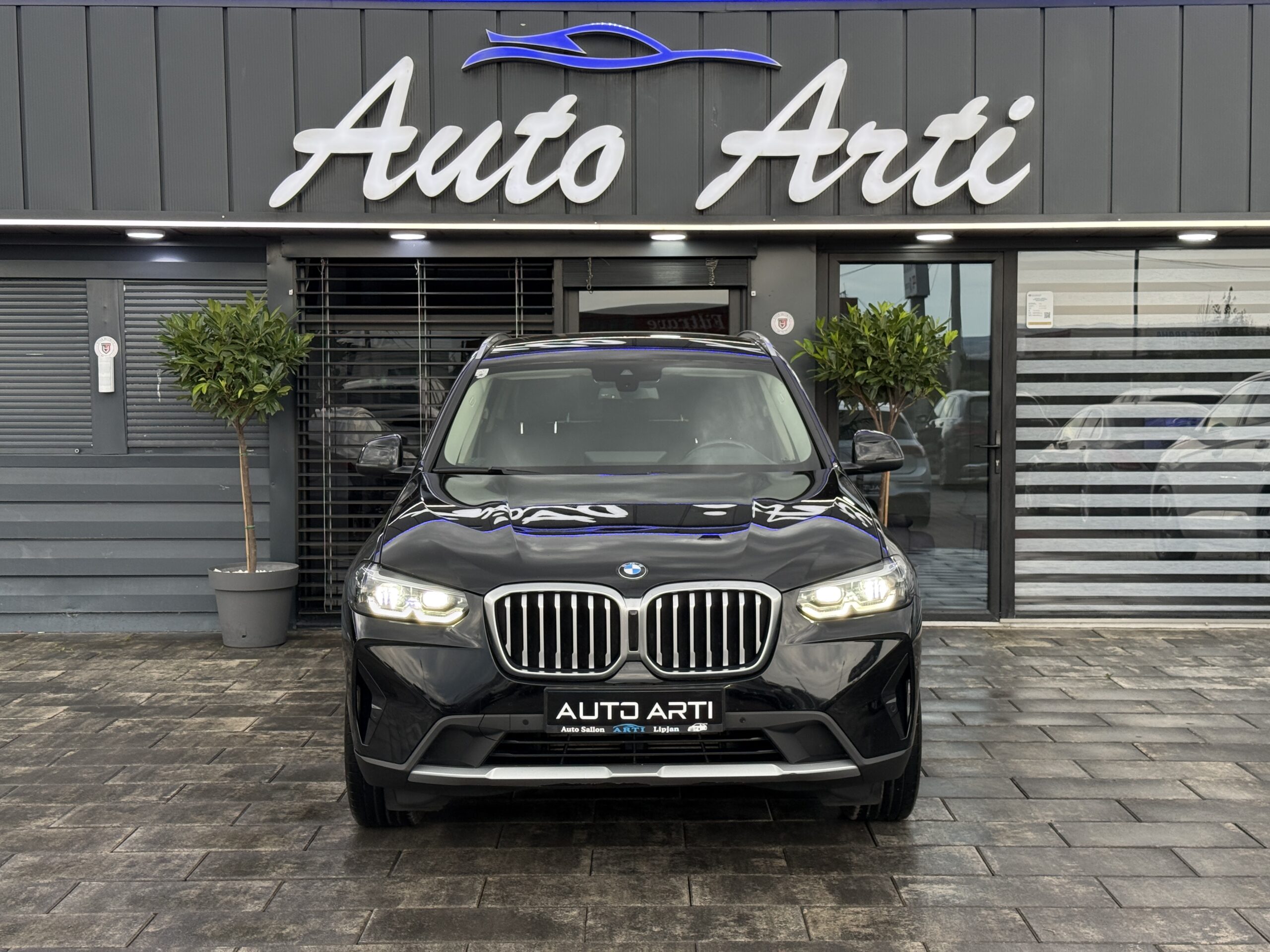 
								BMW X3 20d X-Drive full									