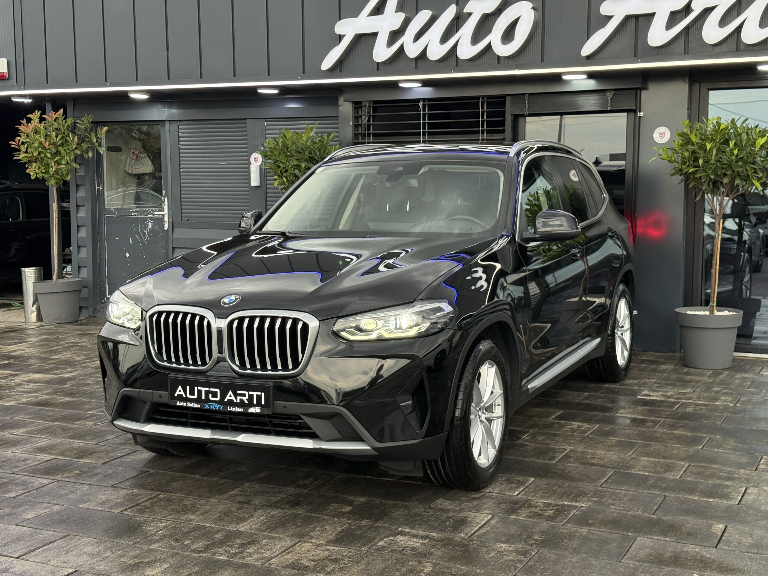 
								BMW X3 20d X-Drive full									