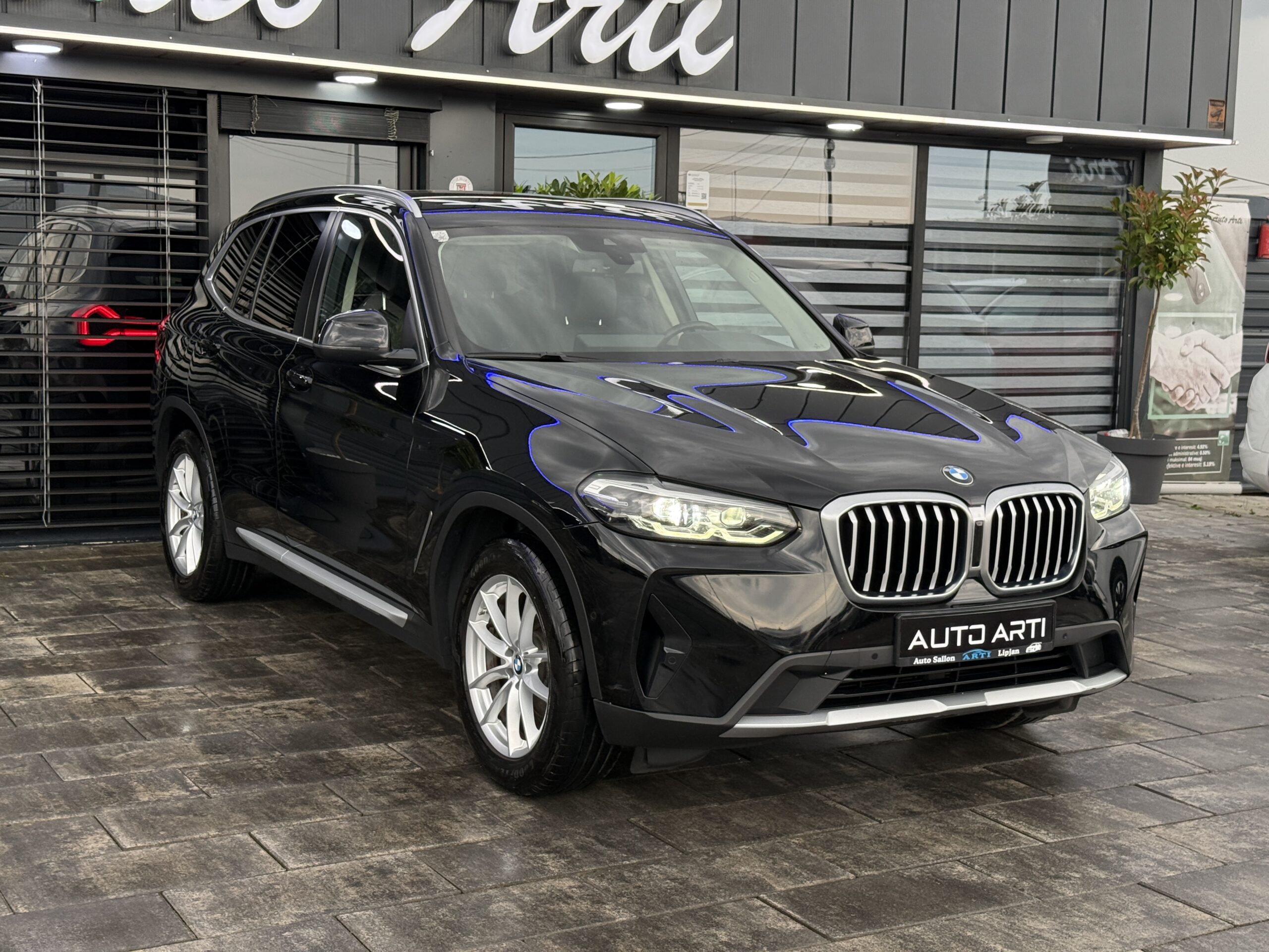 
								BMW X3 20d X-Drive full									