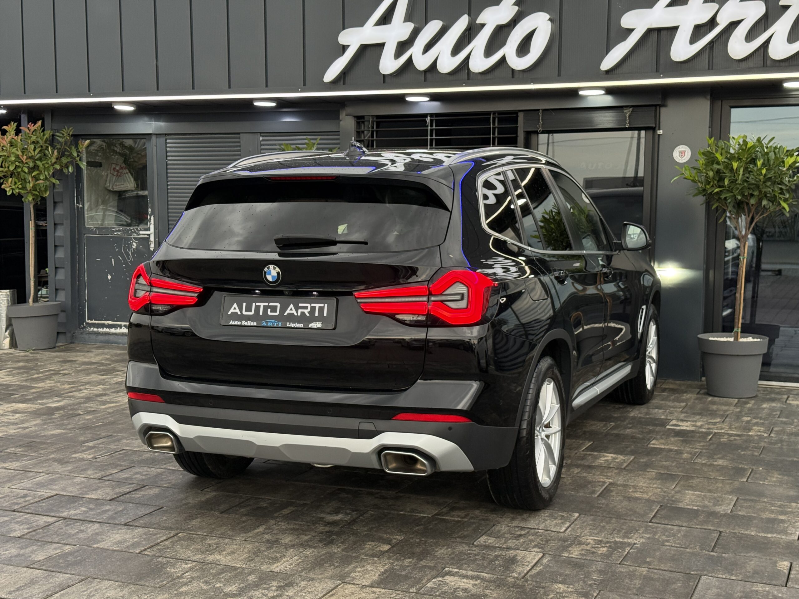 
								BMW X3 20d X-Drive full									