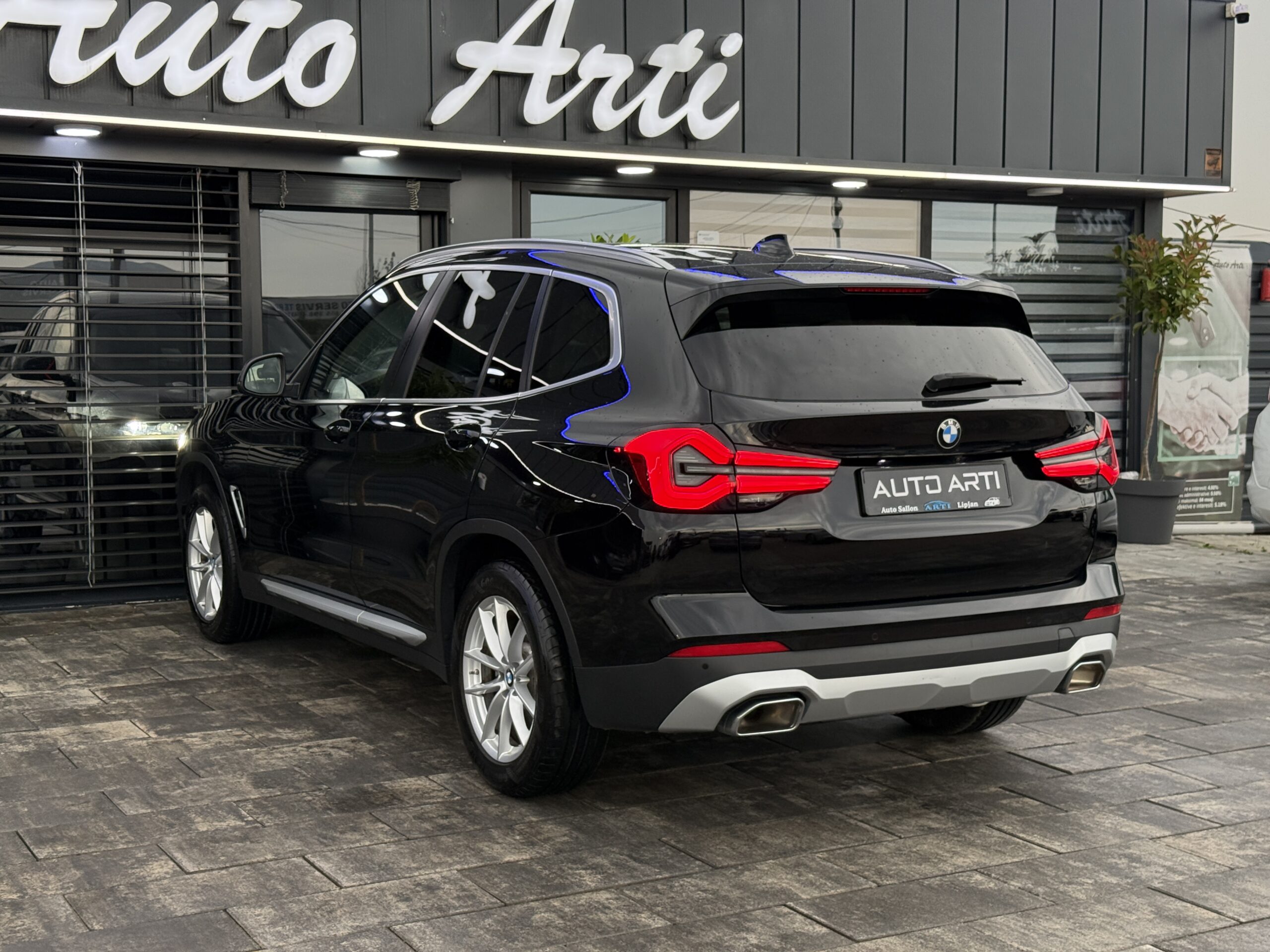 
								BMW X3 20d X-Drive full									