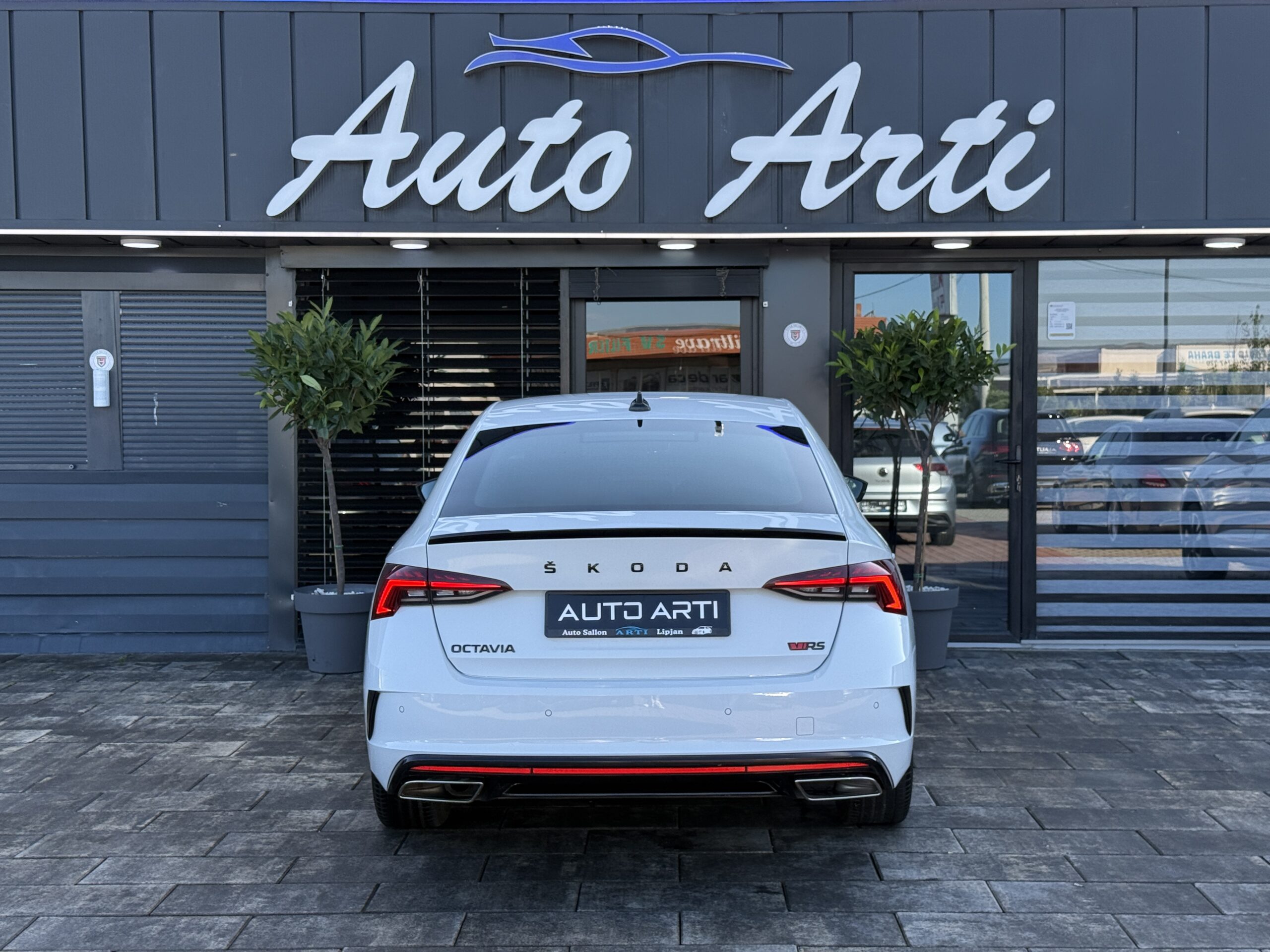 
								Skoda Octavia RS 2023 full									