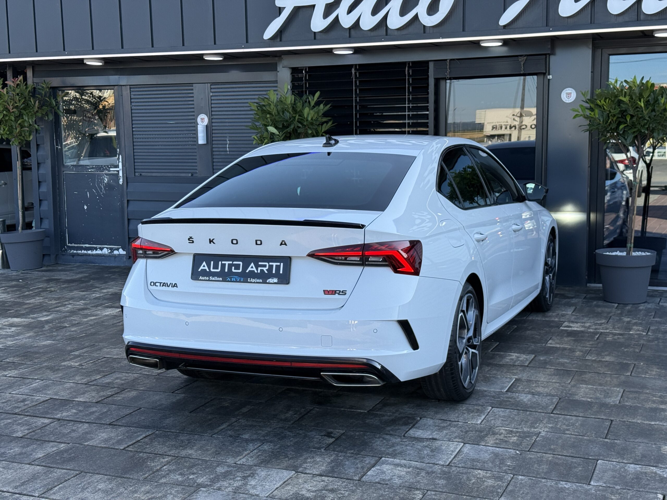 
								Skoda Octavia RS 2023 full									