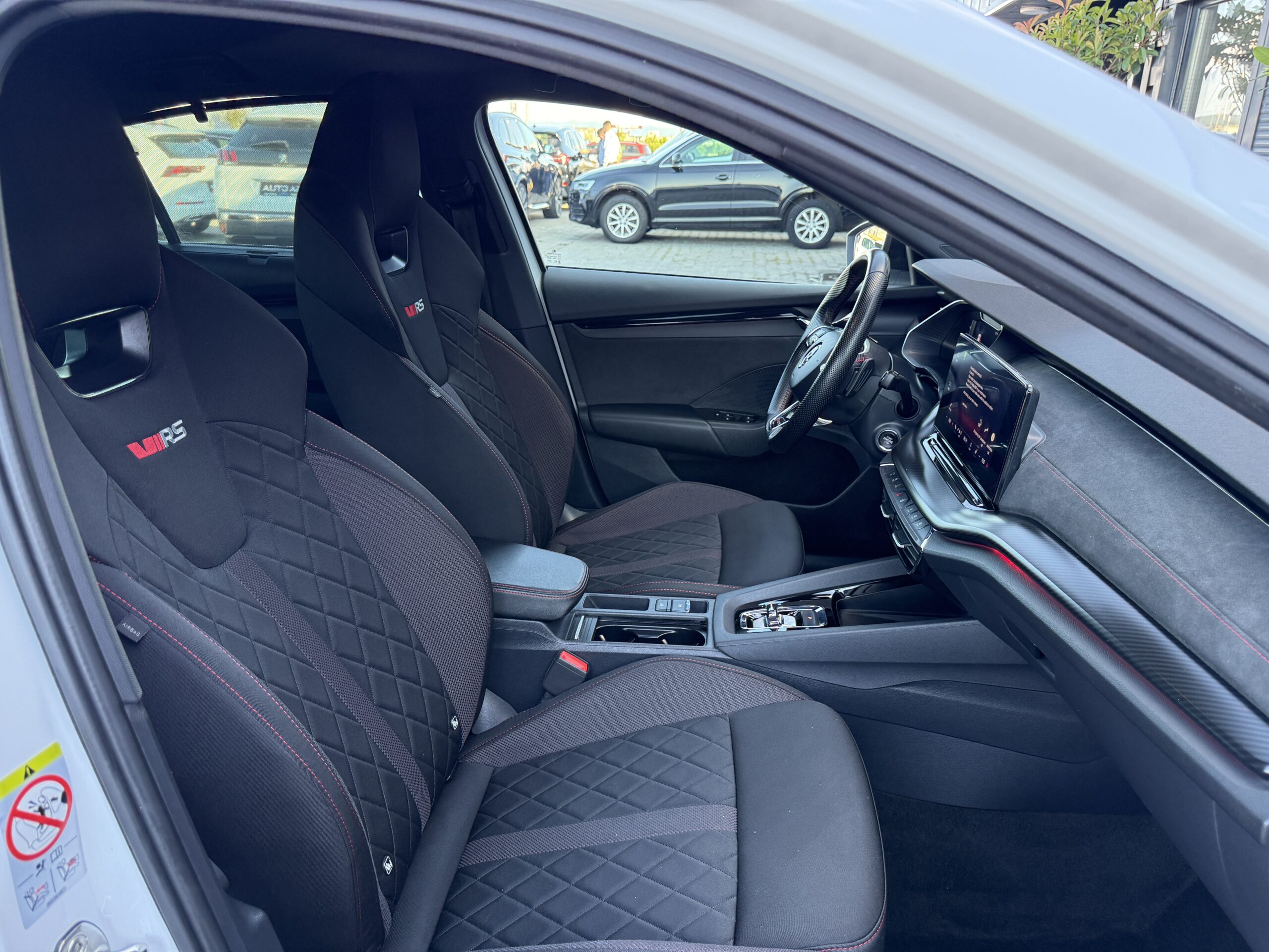 
								Skoda Octavia RS 2023 full									