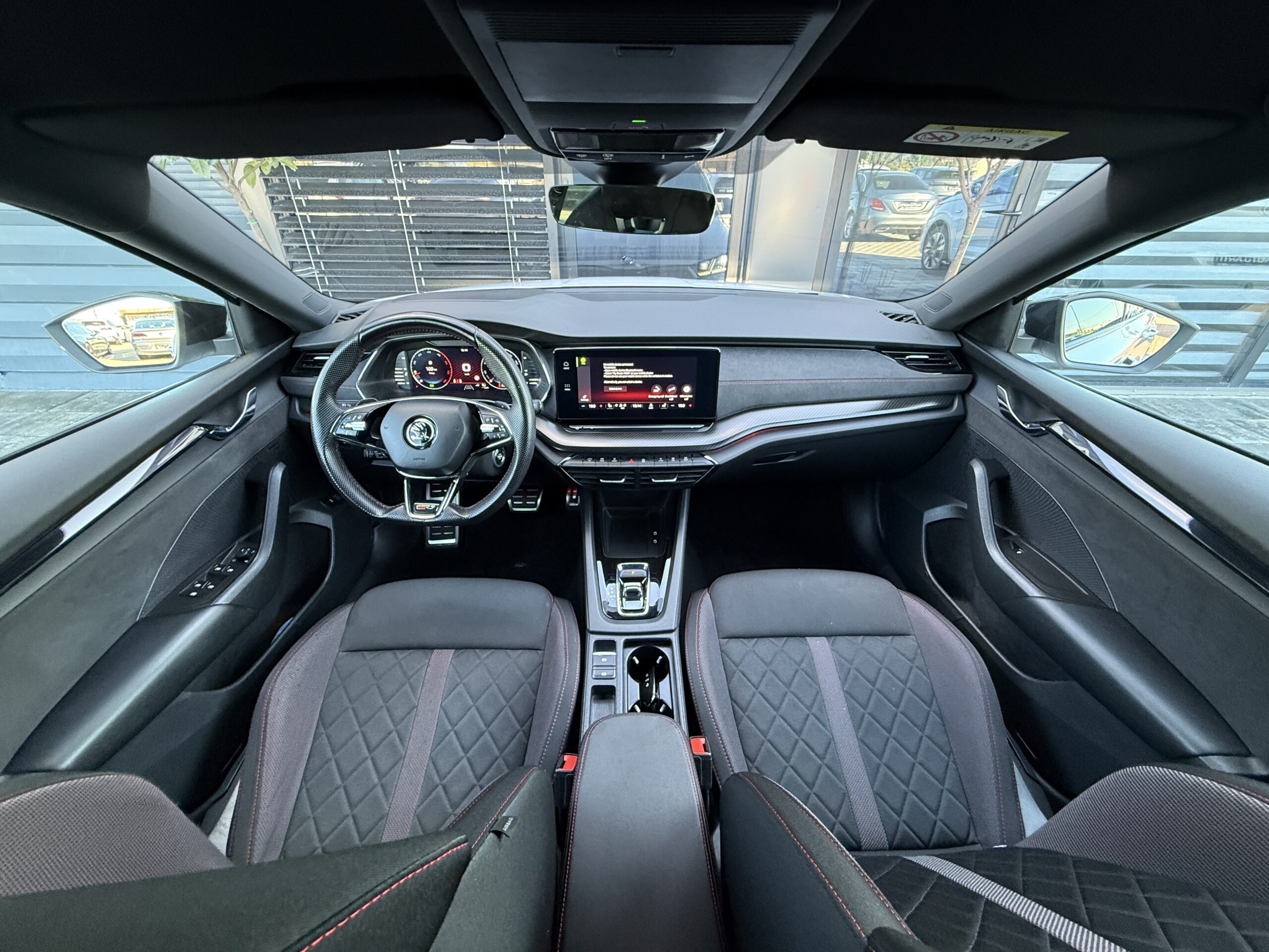 
								Skoda Octavia RS 2023 full									
