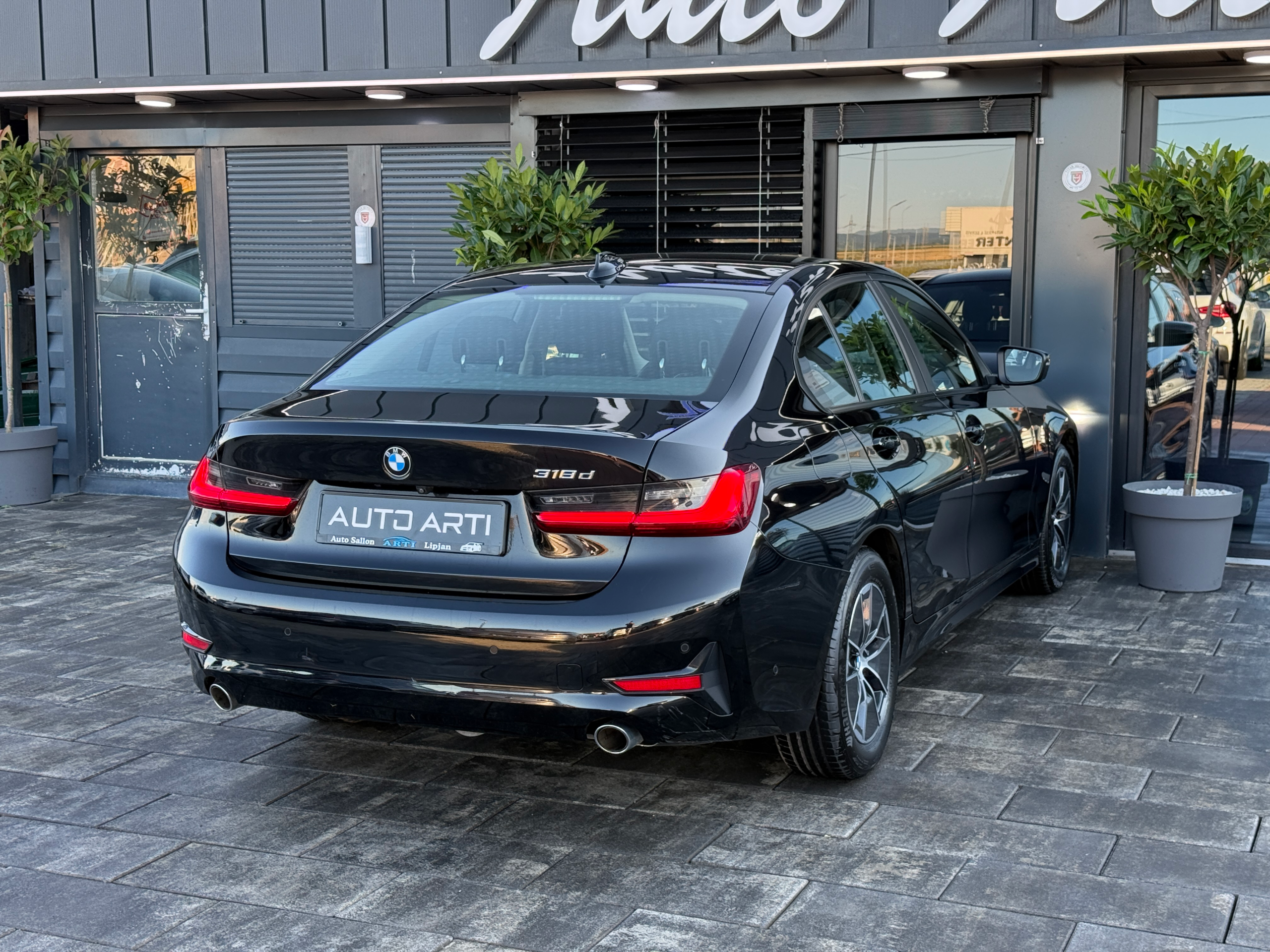 
								BMW 318d 2022 full									