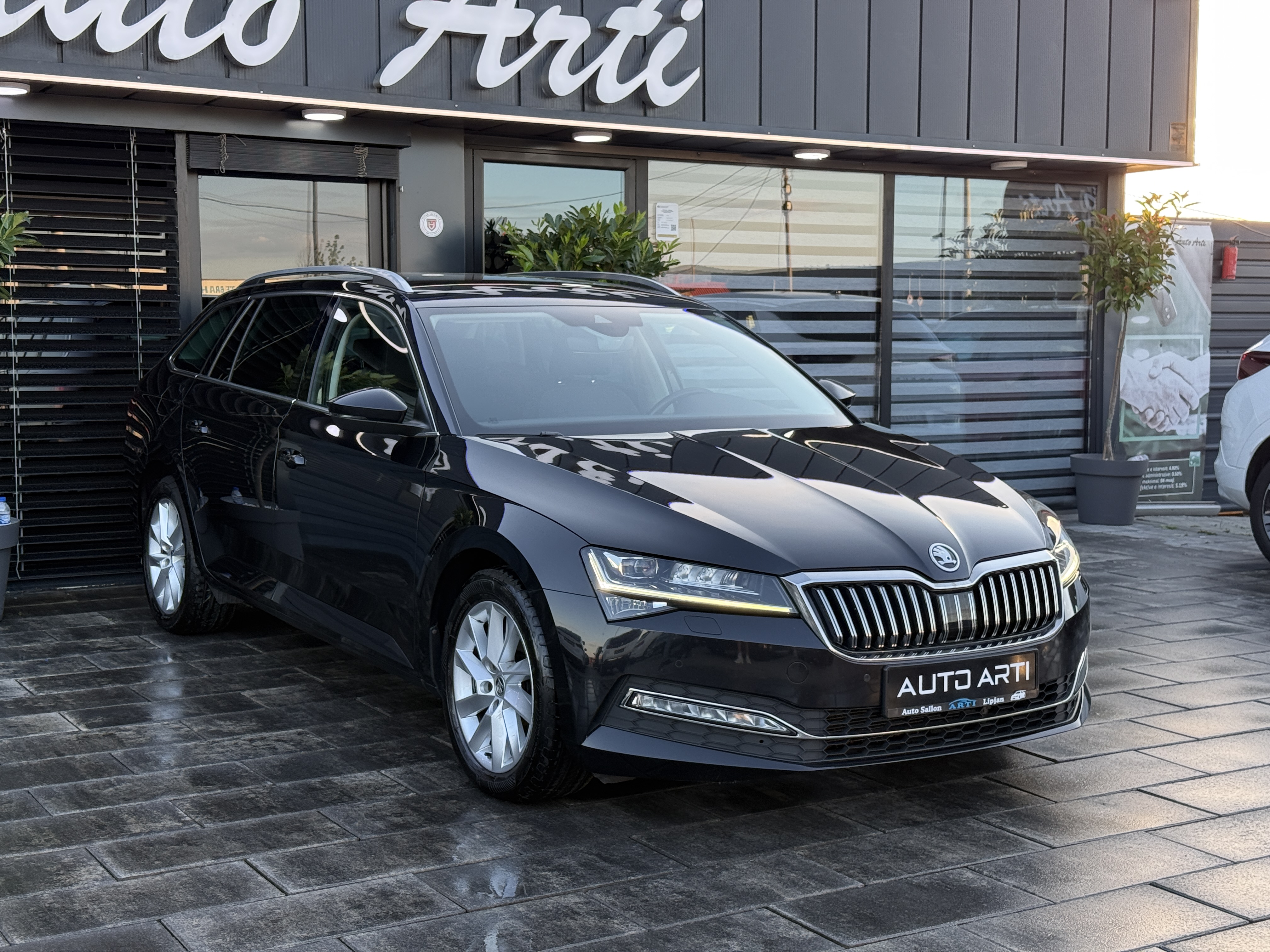 
								Skoda SuperB full									