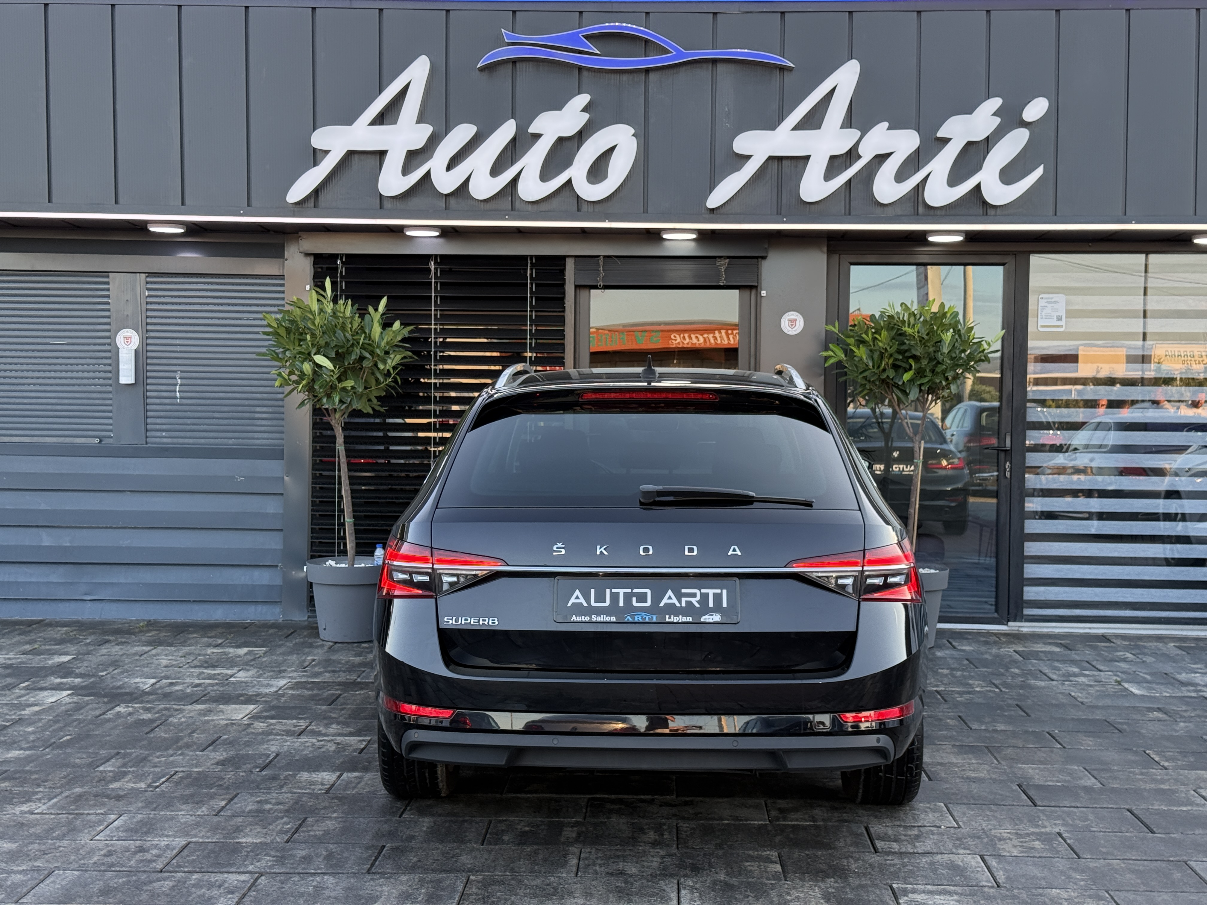 
								Skoda SuperB full									
