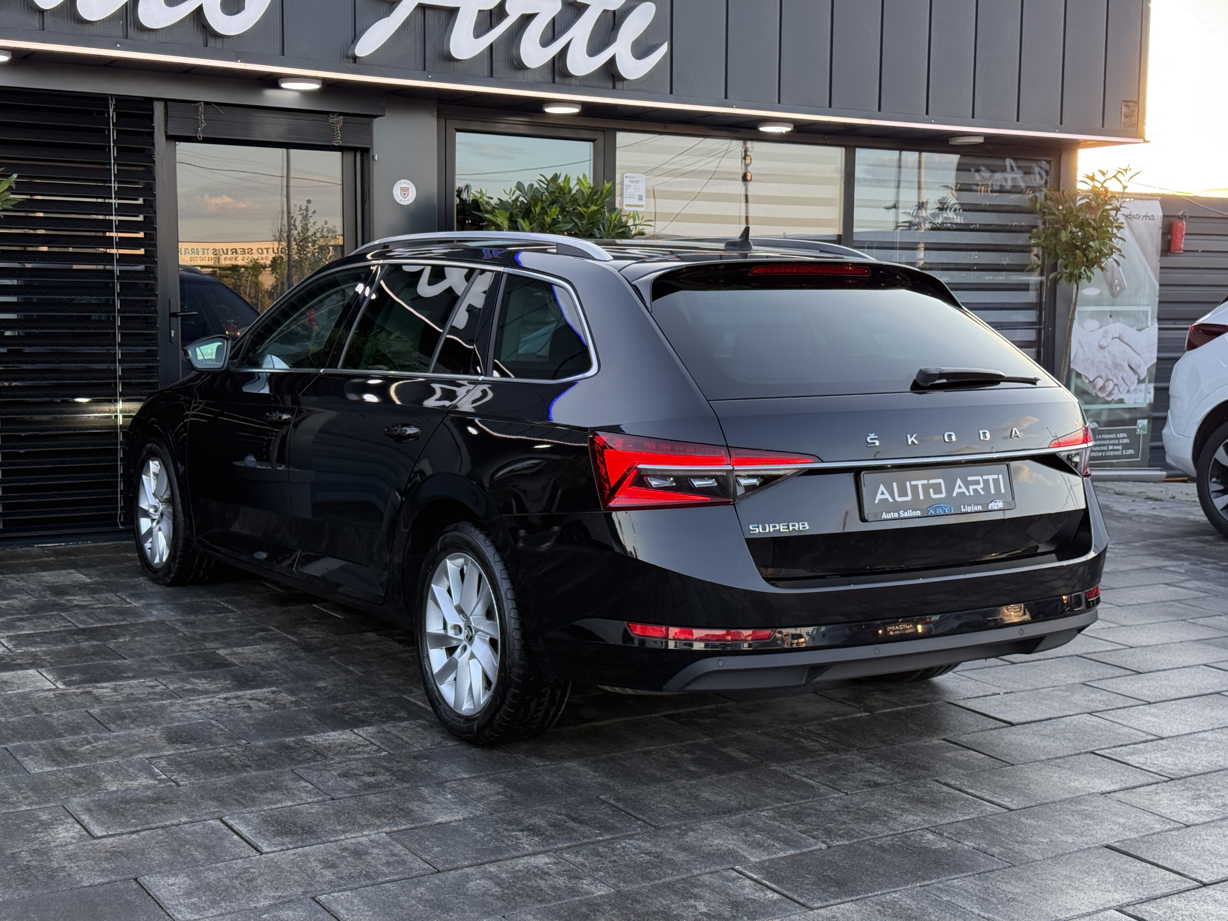 
								Skoda SuperB full									
