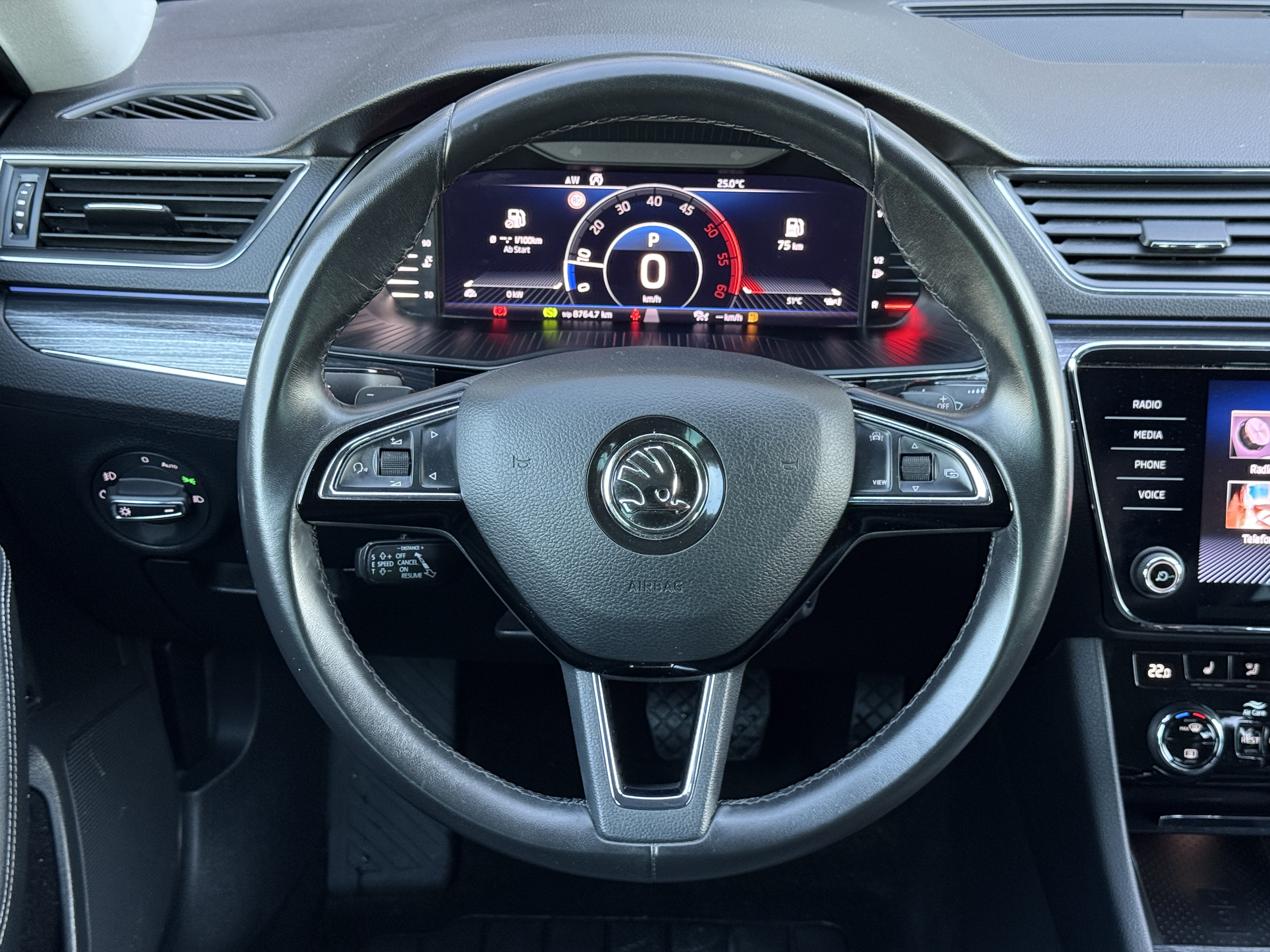 
								Skoda SuperB full									