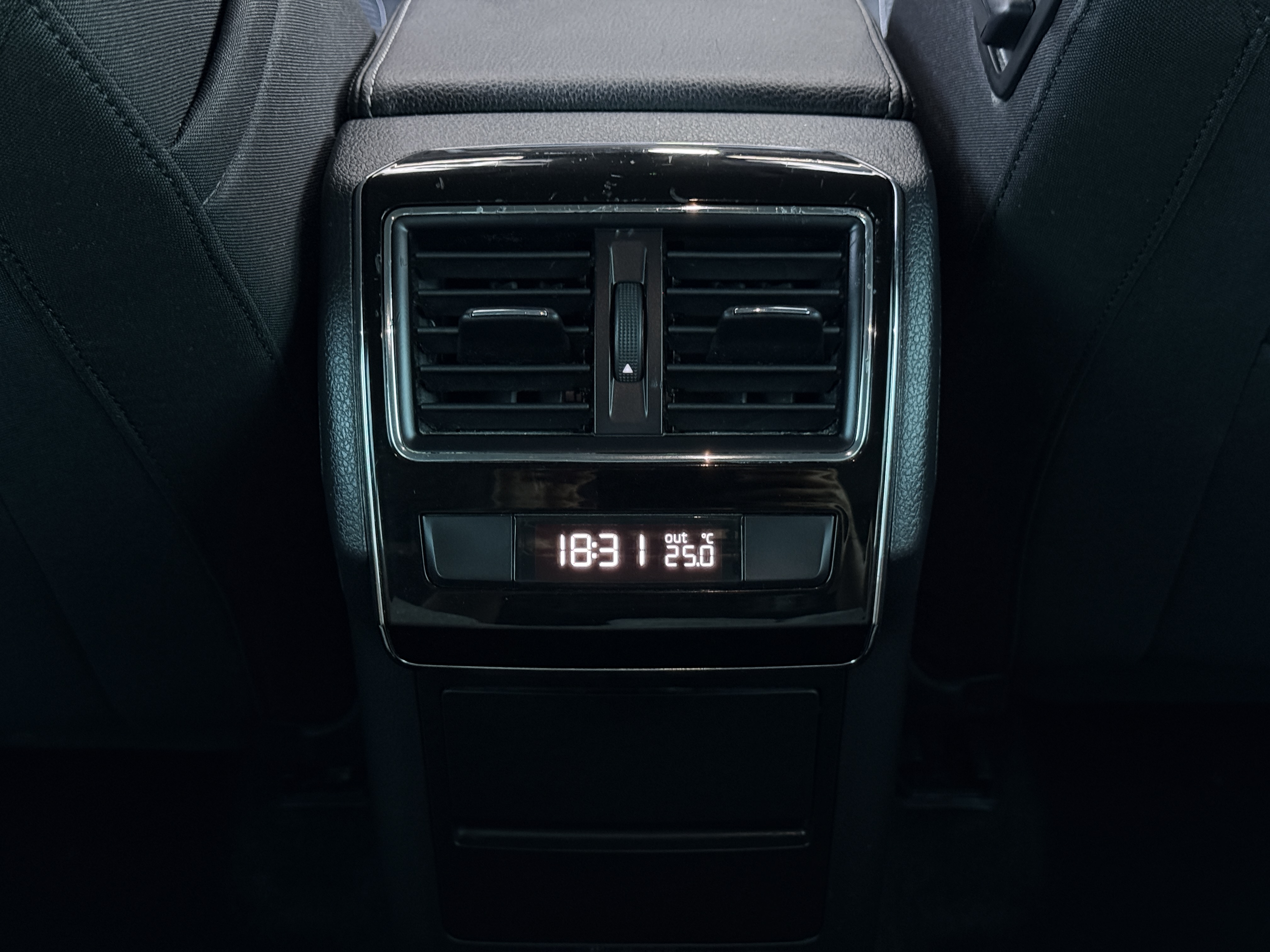 
								Skoda SuperB full									