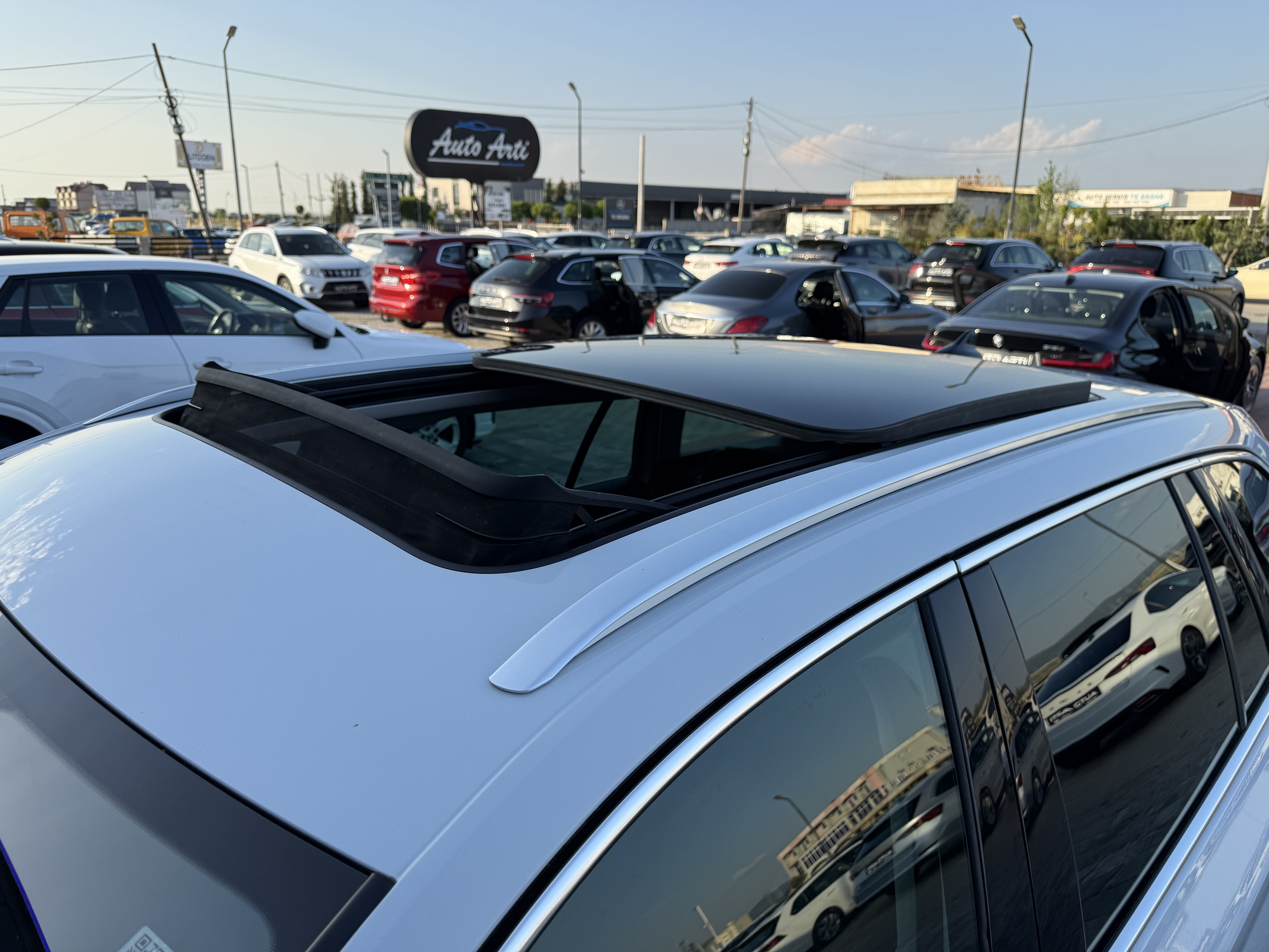 
								Skoda Octavia 2.0tdi full									