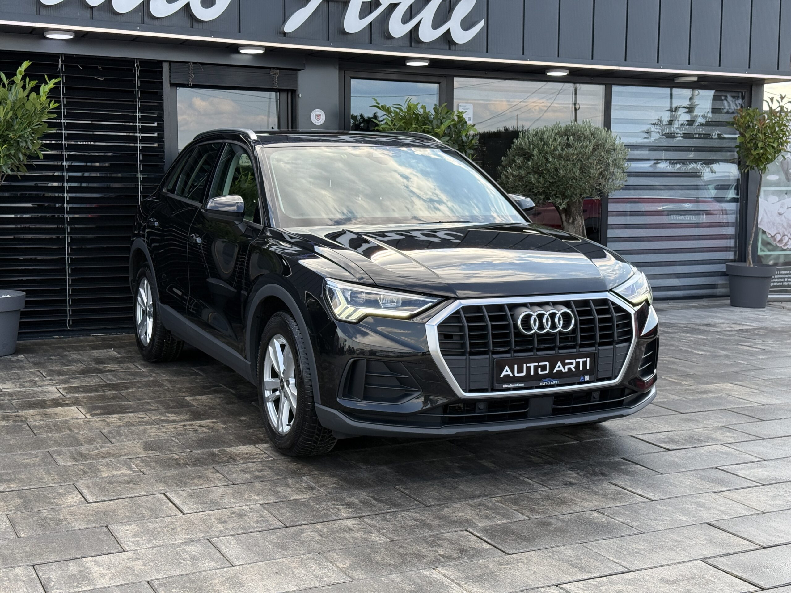 
								Audi Q3 35tdi 2022 full									