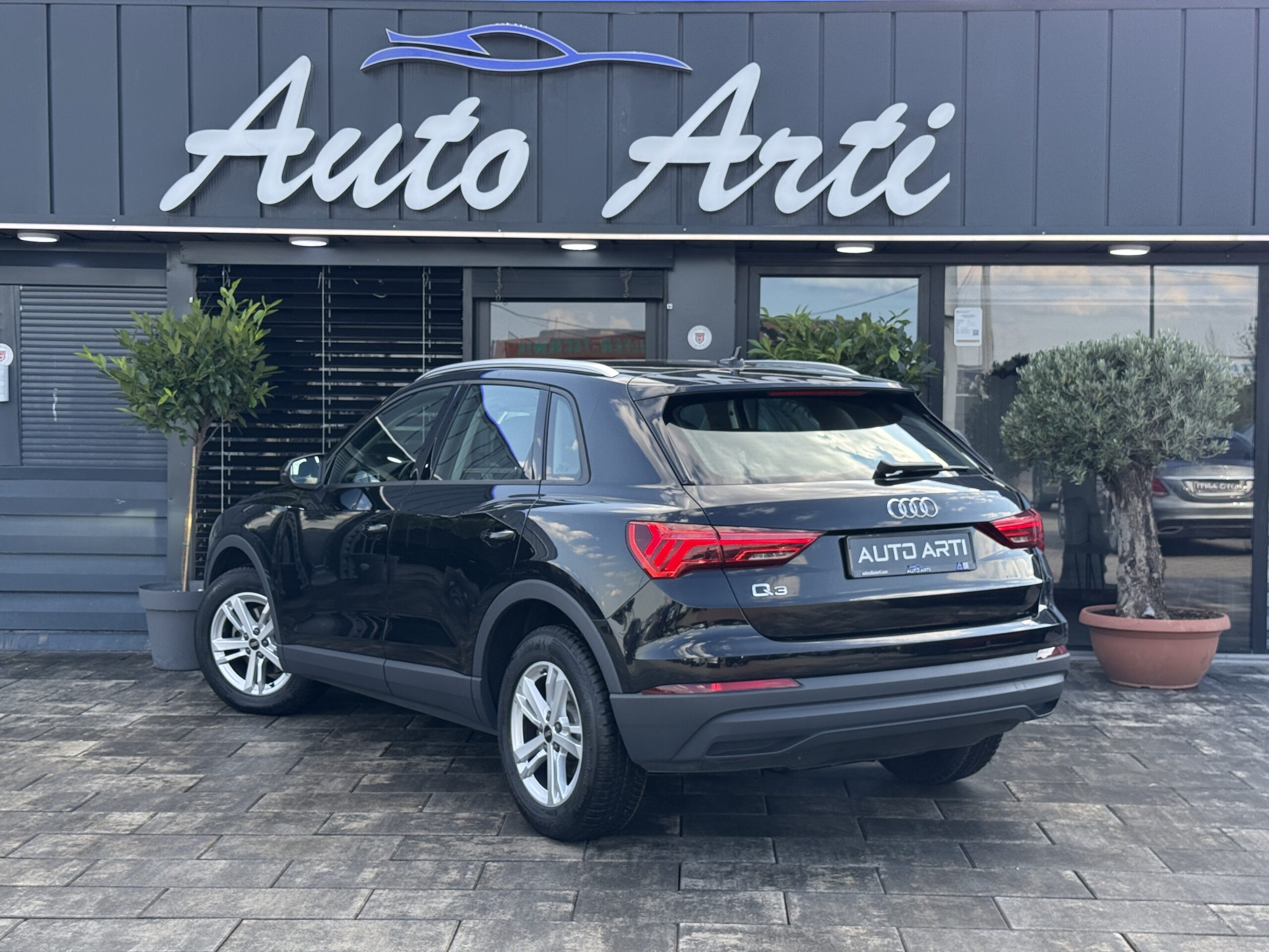 
								Audi Q3 35tdi 2022 full									