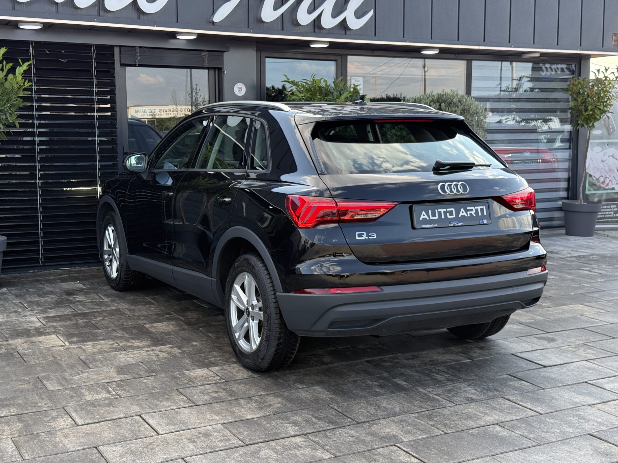 
								Audi Q3 35tdi 2022 full									