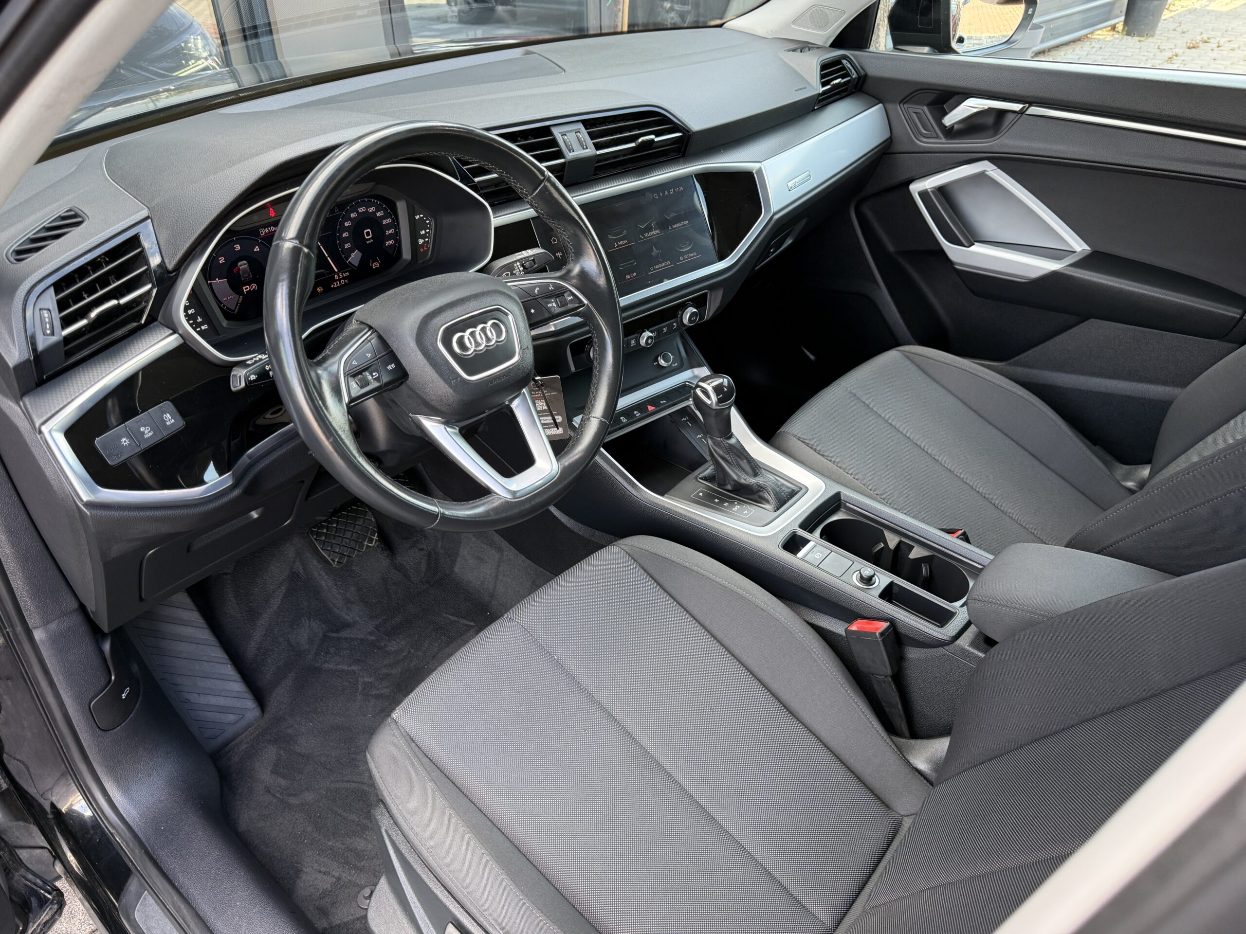 
								Audi Q3 35tdi 2022 full									