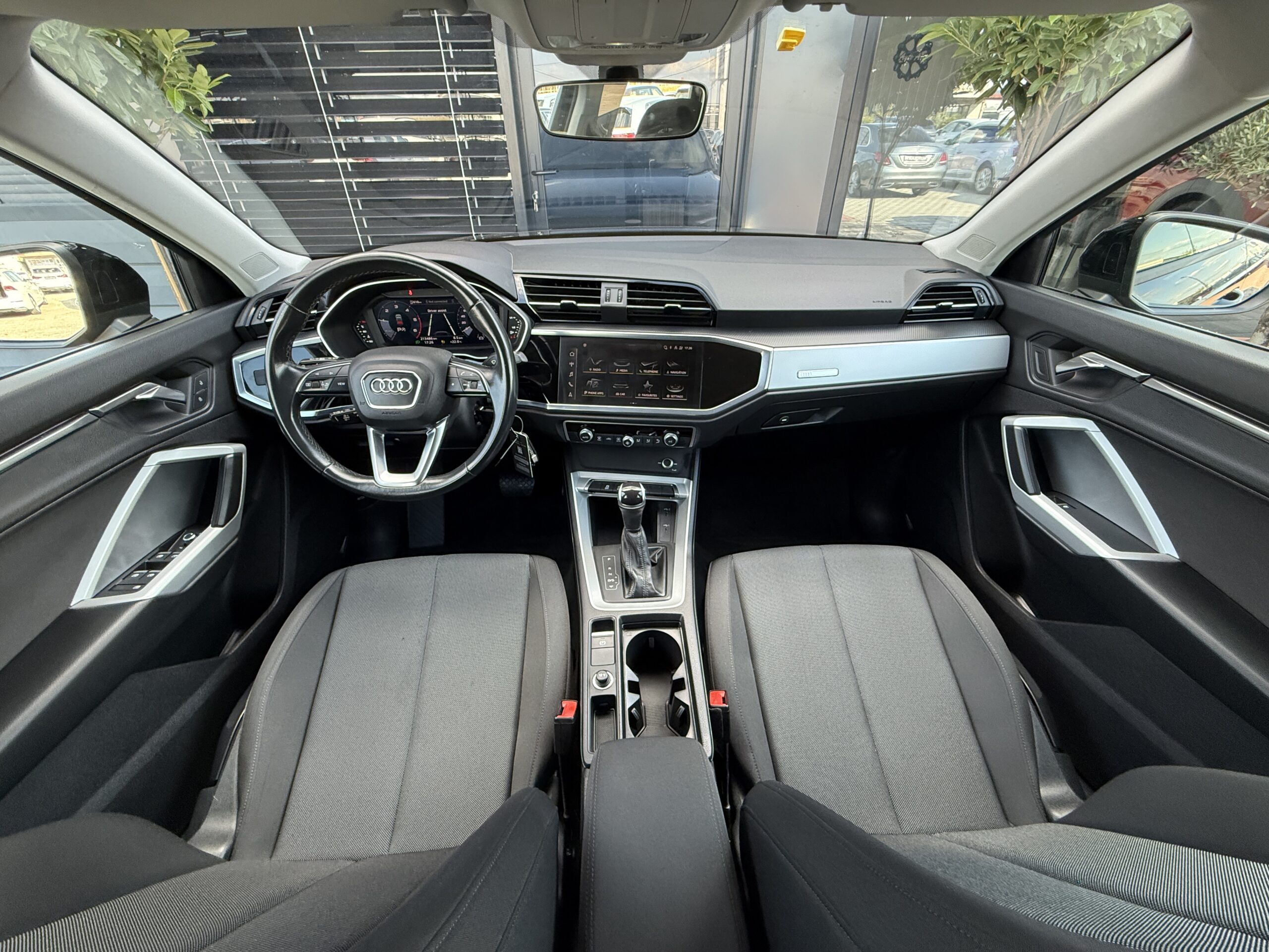 
								Audi Q3 35tdi 2022 full									